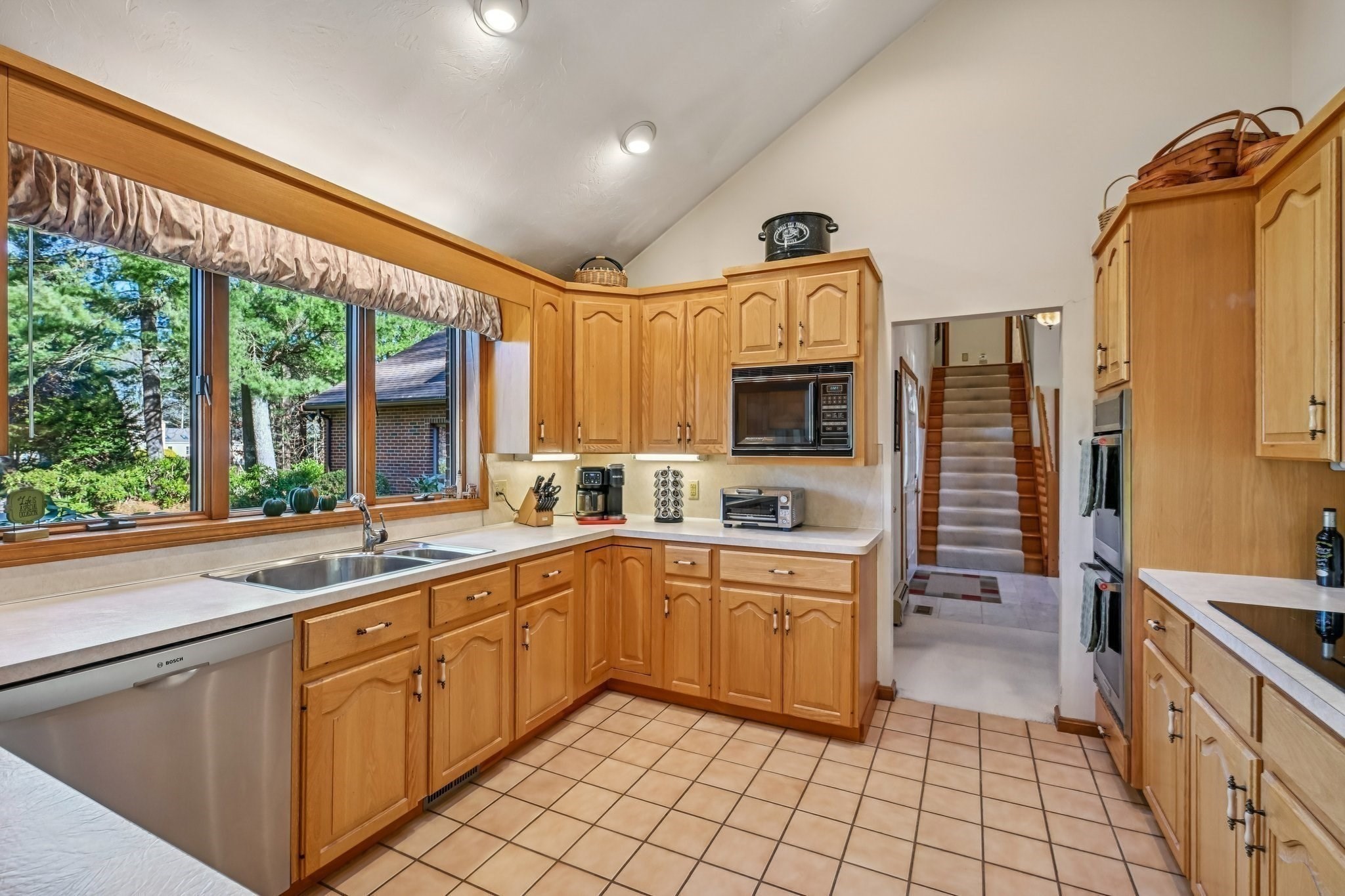 12 Surrey Dr, Lakeville, MA 02347 - Image 8