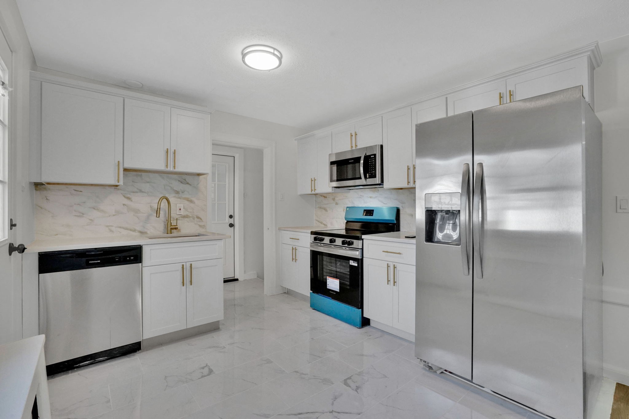 100 Abbott St, Springfield, MA 01118 - Image 15