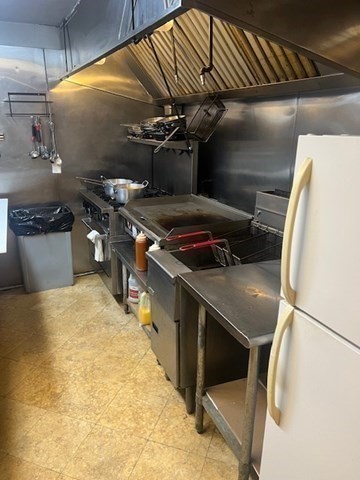 717 Fall River Ave, Seekonk, MA 02771 - Image 9