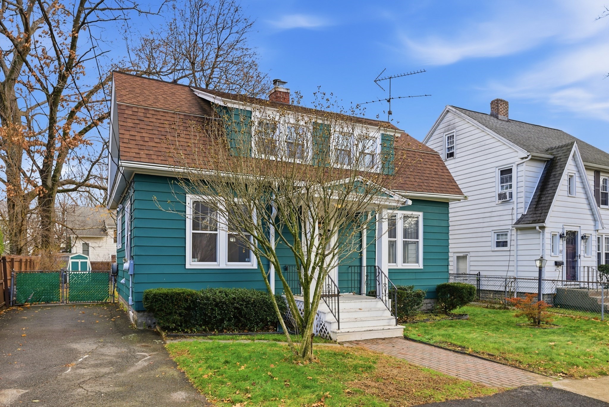 63 Webber St, Springfield, MA 01108 - Image 2