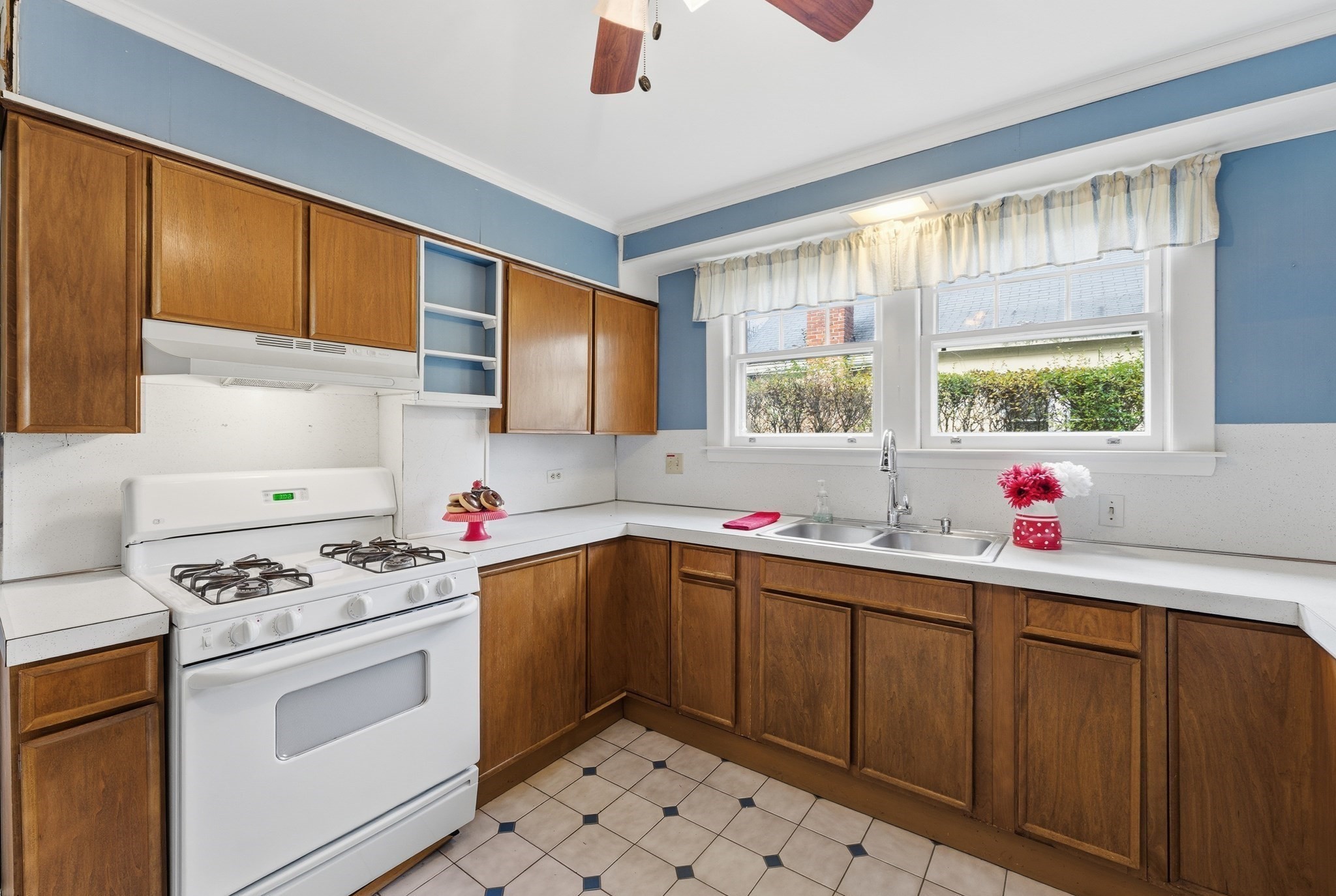 63 Webber St, Springfield, MA 01108 - Image 13