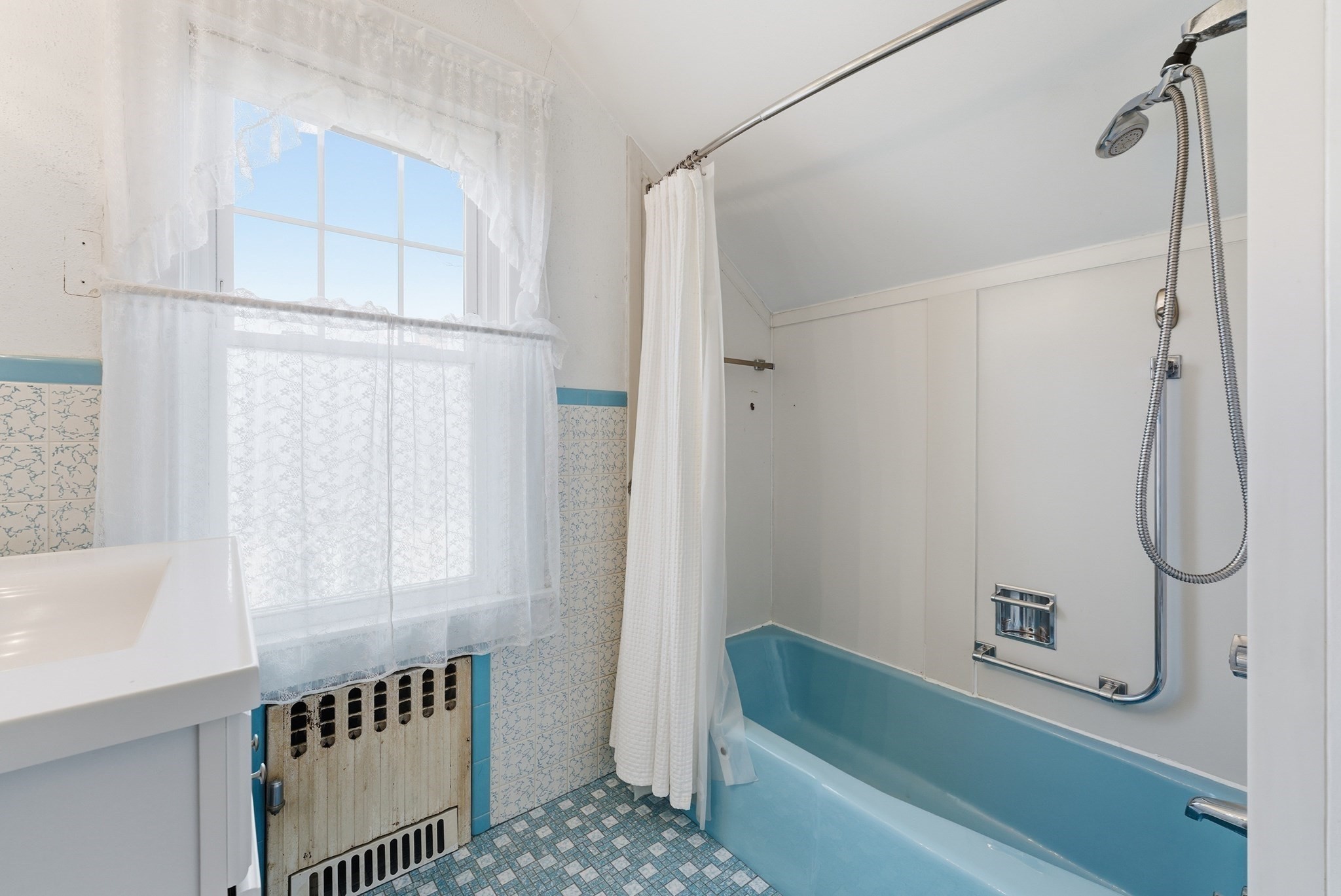 63 Webber St, Springfield, MA 01108 - Image 30