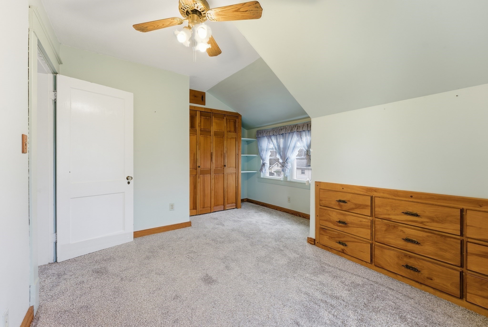 63 Webber St, Springfield, MA 01108 - Image 32