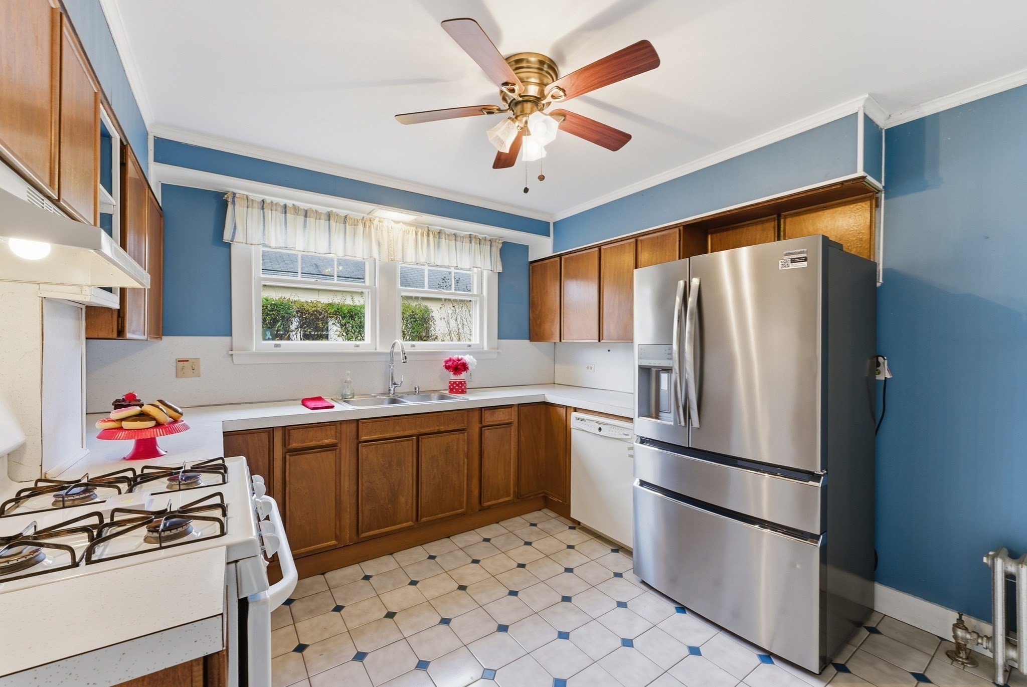 63 Webber St, Springfield, MA 01108 - Image 8