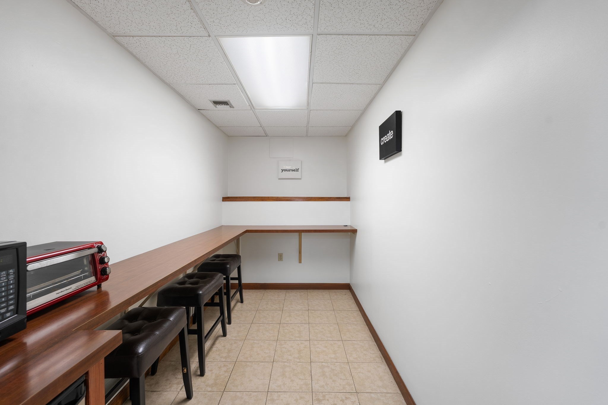 150 Burnside St, Cranston, RI 02910 - Image 31