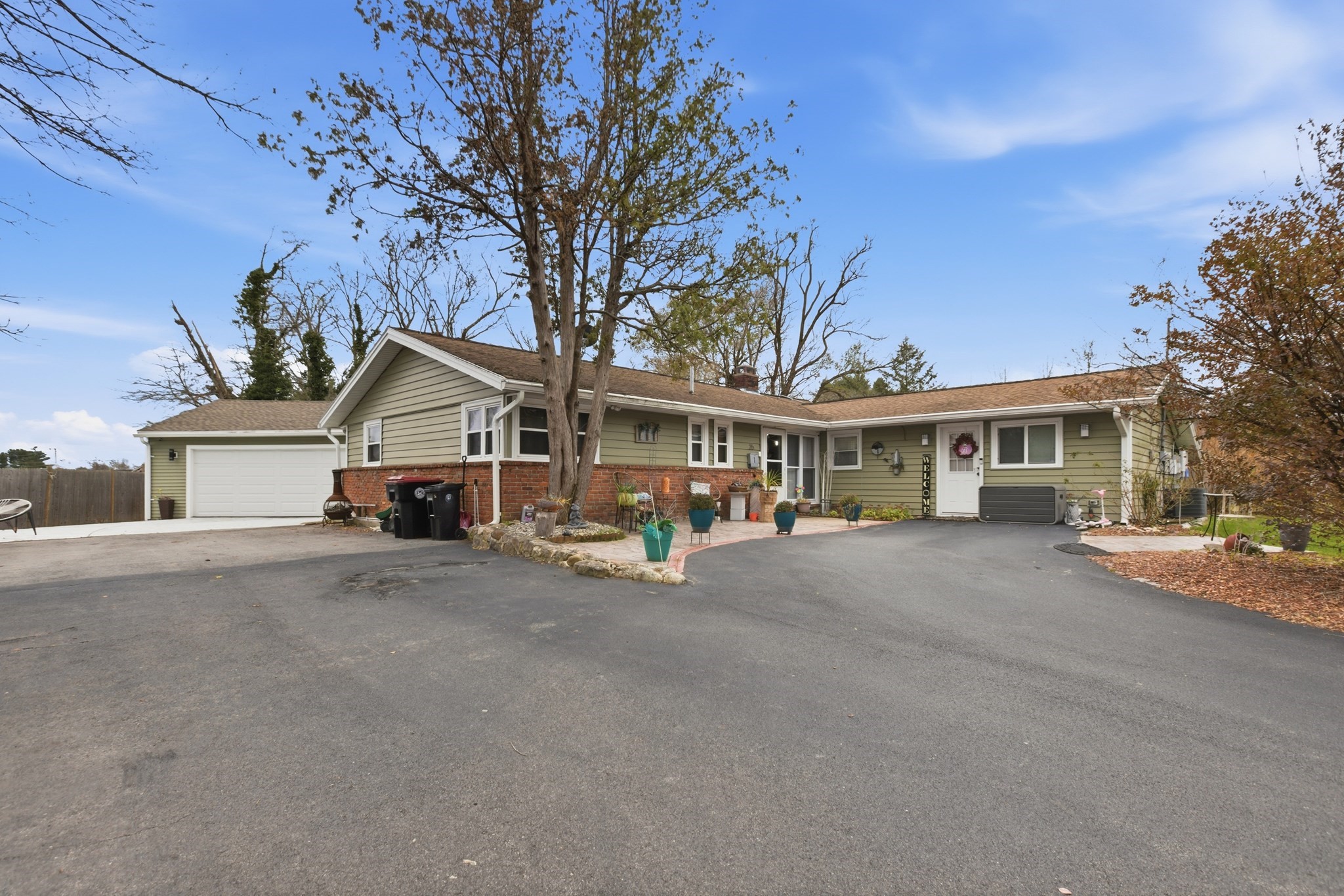 35 Errol Rd, Brockton, MA 02302 - Image 1