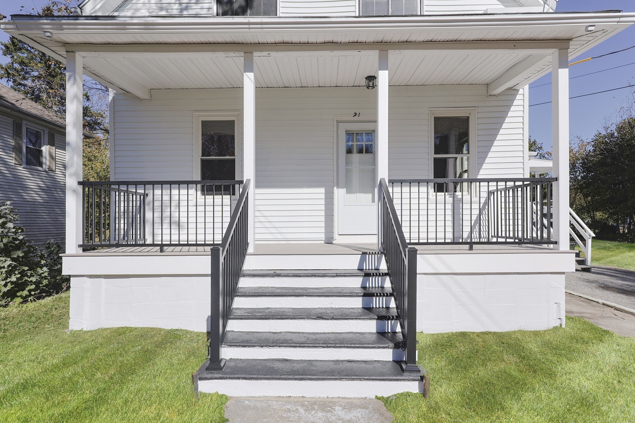 21 Irving St, Bellingham, MA 02019 - Image 1