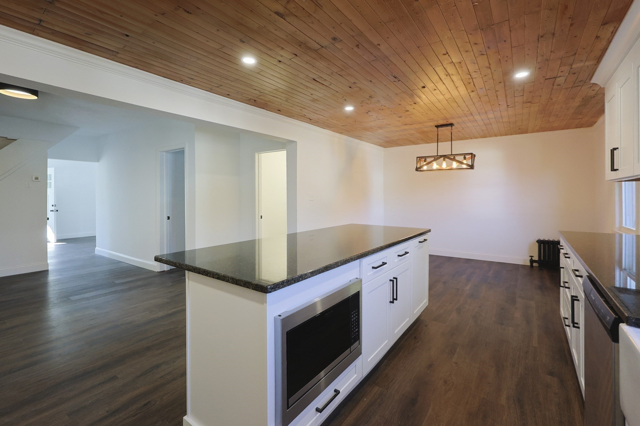 21 Irving St, Bellingham, MA 02019 - Image 9