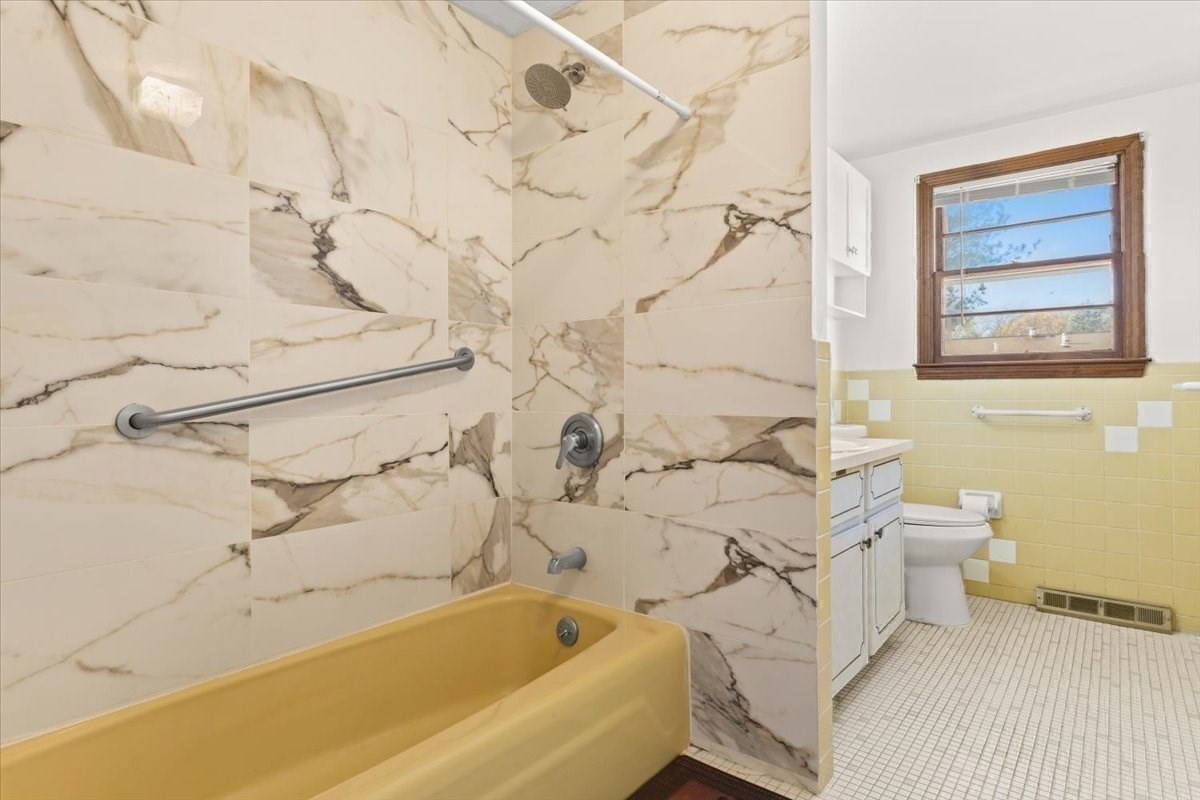 30 Hemlock Ter, Randolph, MA 02368 - Image 17