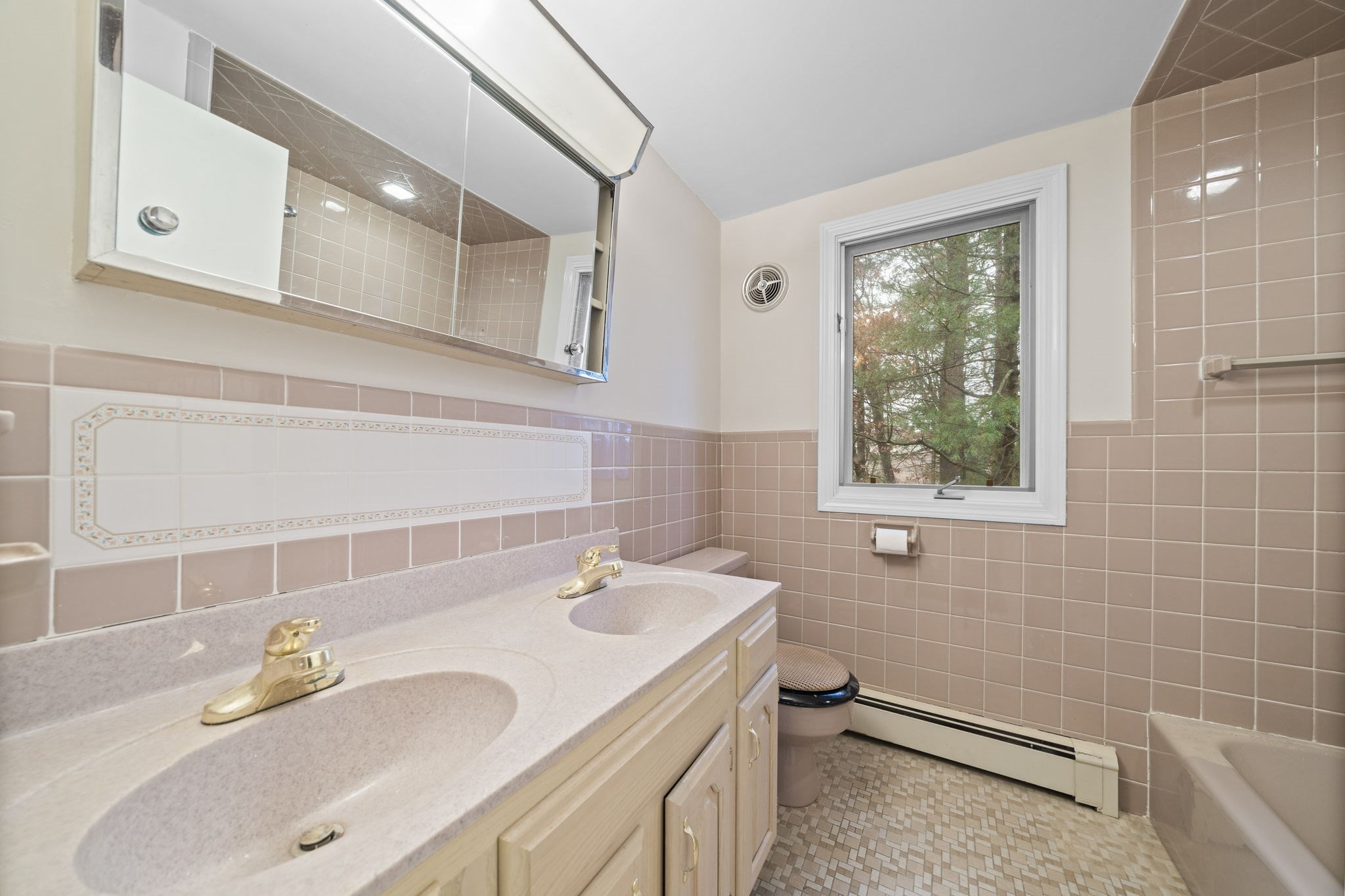 7 Surrey Ln, Canton, MA 02021 - Image 22