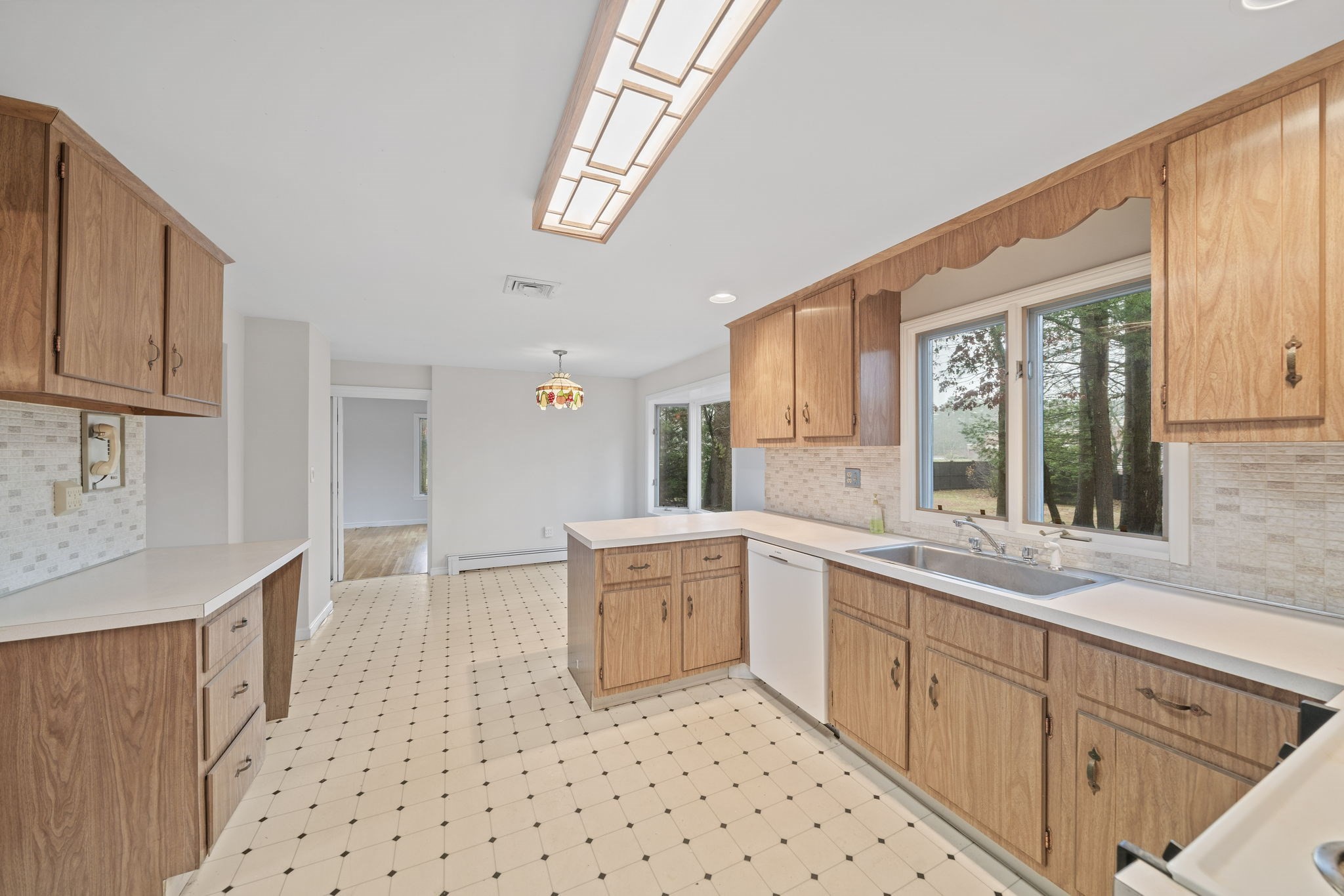 7 Surrey Ln, Canton, MA 02021 - Image 7