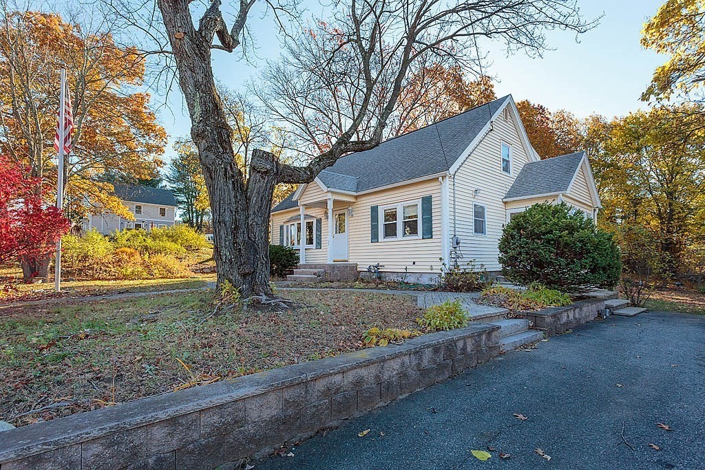 28 Sprague Ave, Chelmsford, MA 01824 - Image 2