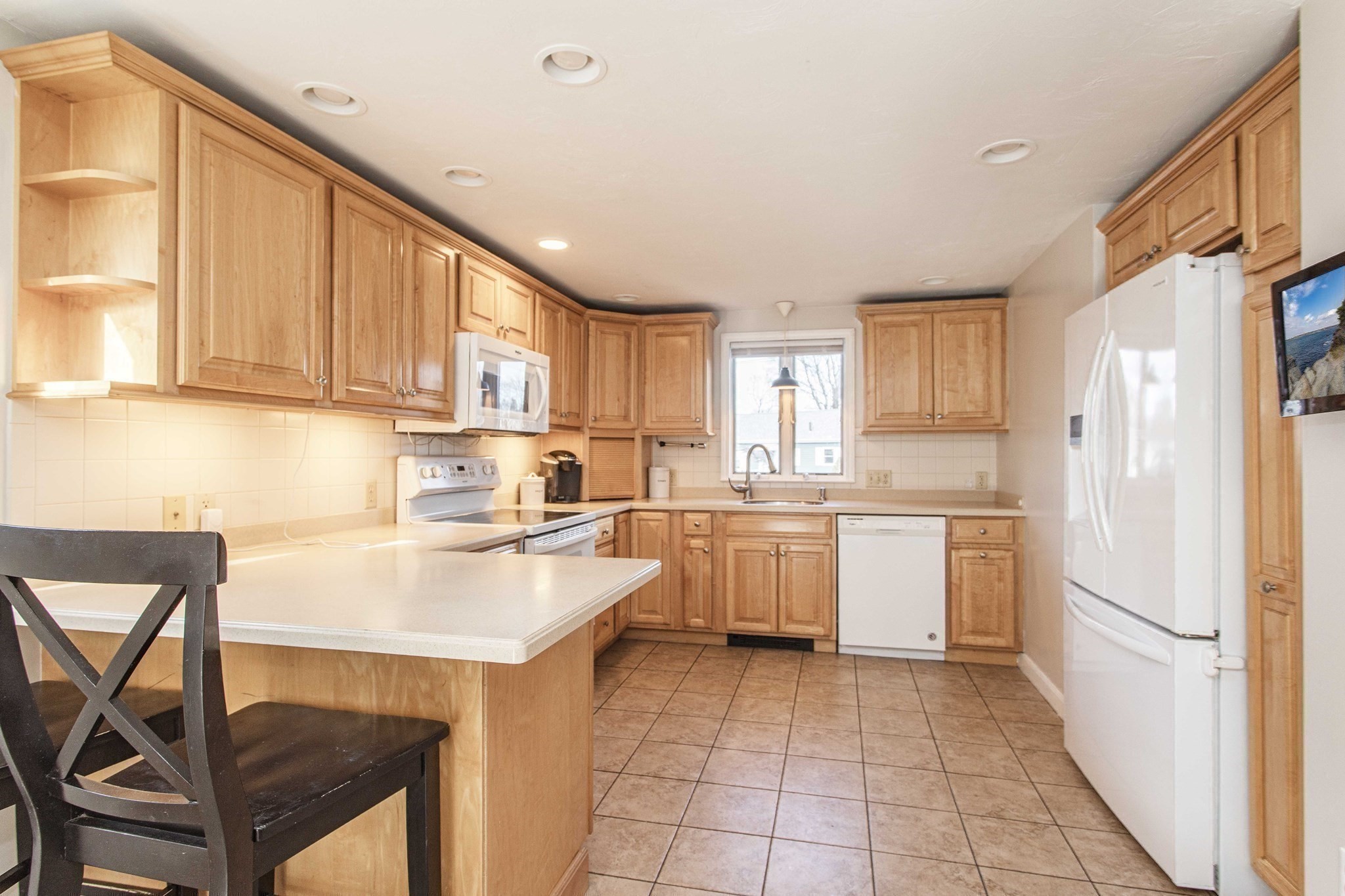 28 Nevens Circle, Rockland, MA 02370 - Image 9