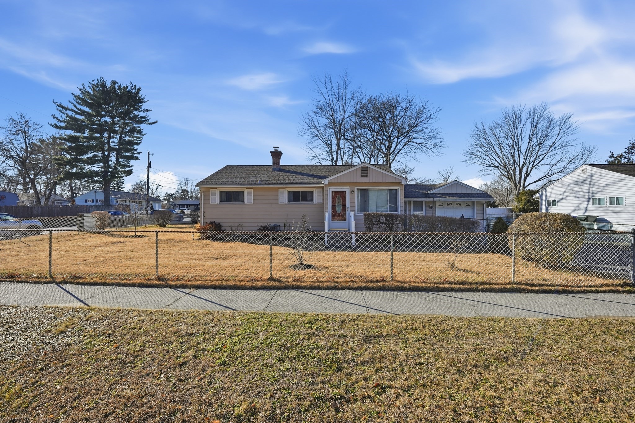 744 Bradley Rd, Springfield, MA 01109 - Image 1
