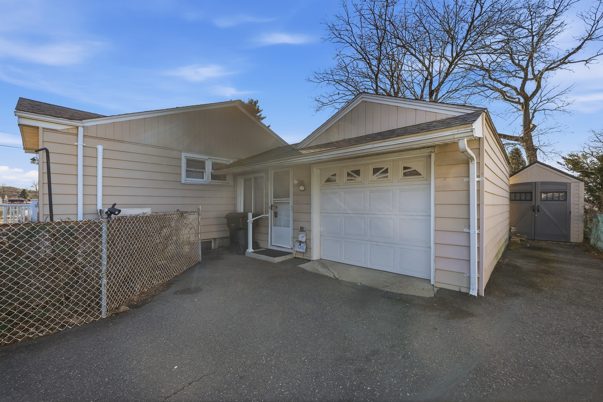 744 Bradley Rd, Springfield, MA 01109 - Image 3