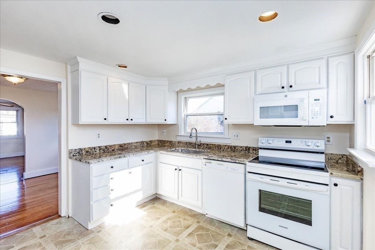 8 Pine St Unit 1, Peabody, MA 01960 - Image 5