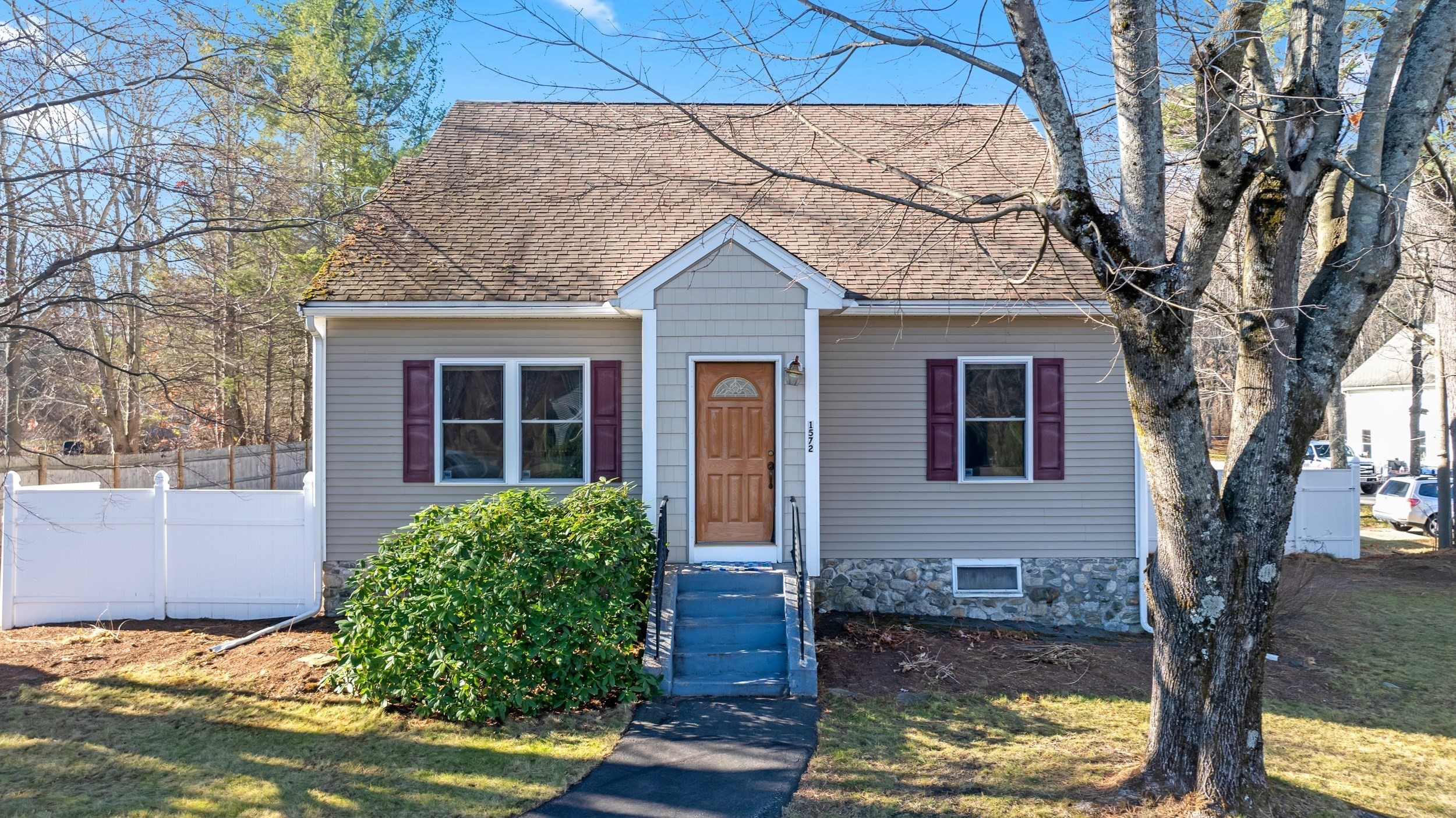 1572 Bridge St, Dracut, MA 01826 - Image 2