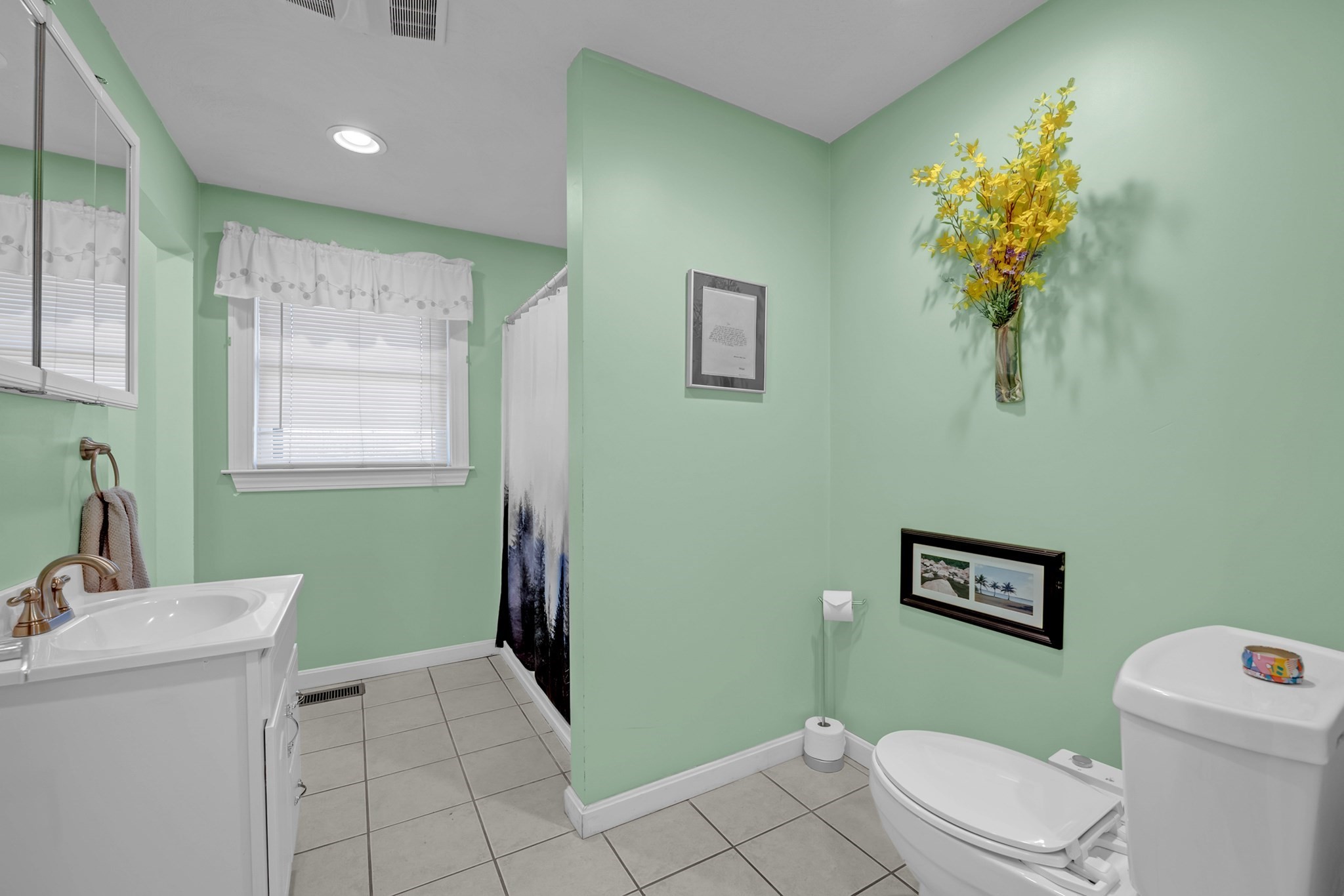 1572 Bridge St, Dracut, MA 01826 - Image 16