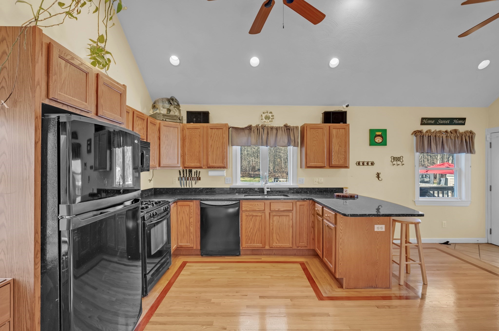 1572 Bridge St, Dracut, MA 01826 - Image 10