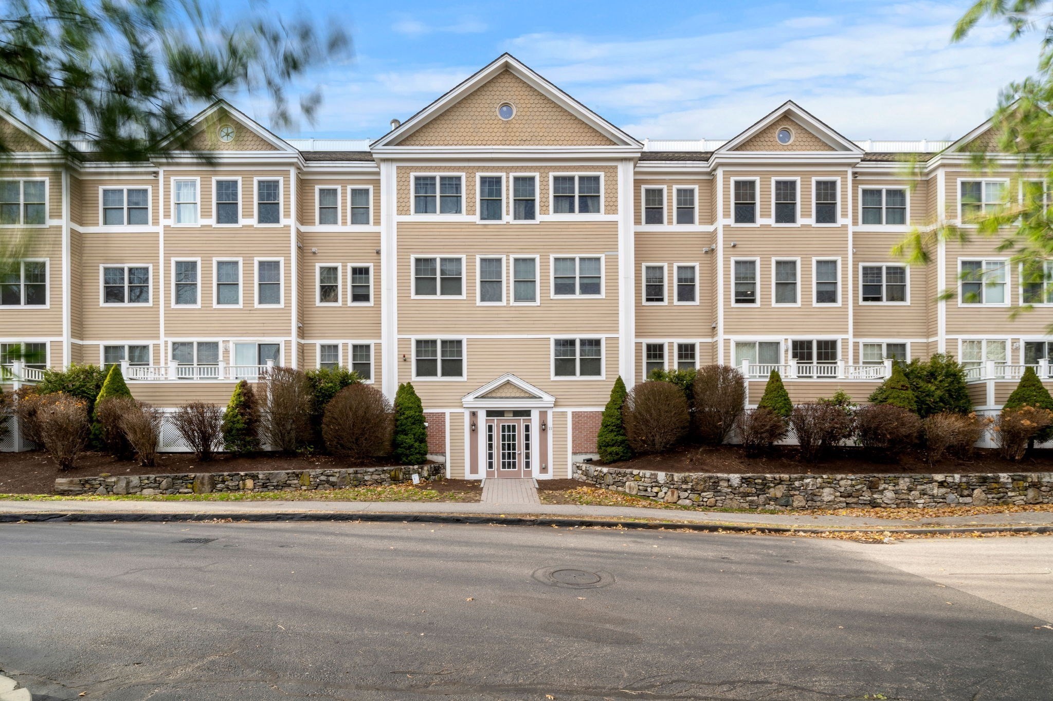 11 Cheriton Rd Unit 102, West Roxbury, Boston, MA 02132 - Image 8