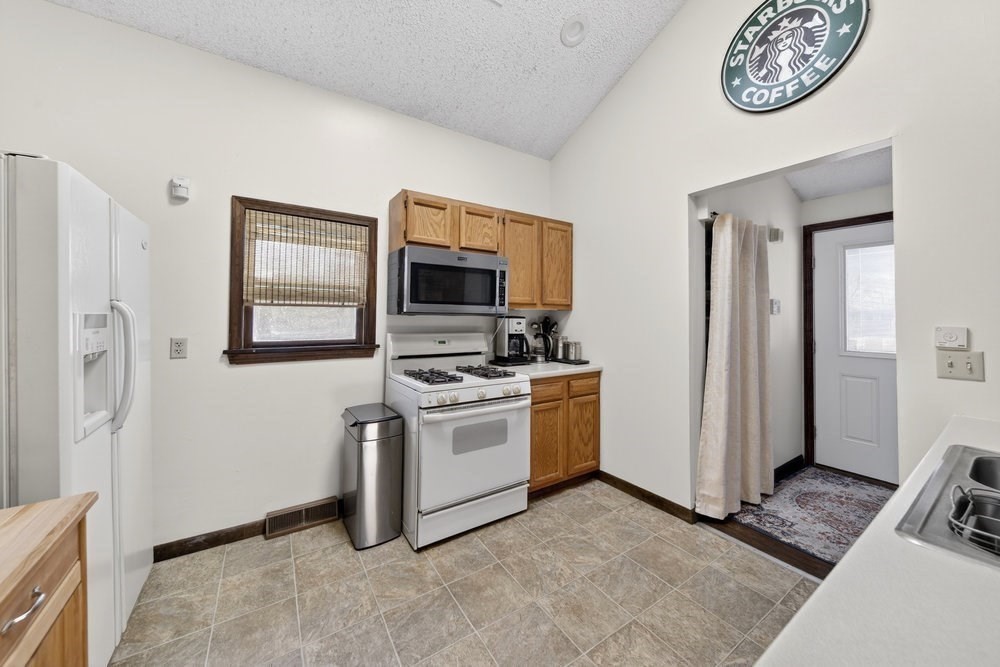 5 Marion St, South Hadley, MA 01075 - Image 12