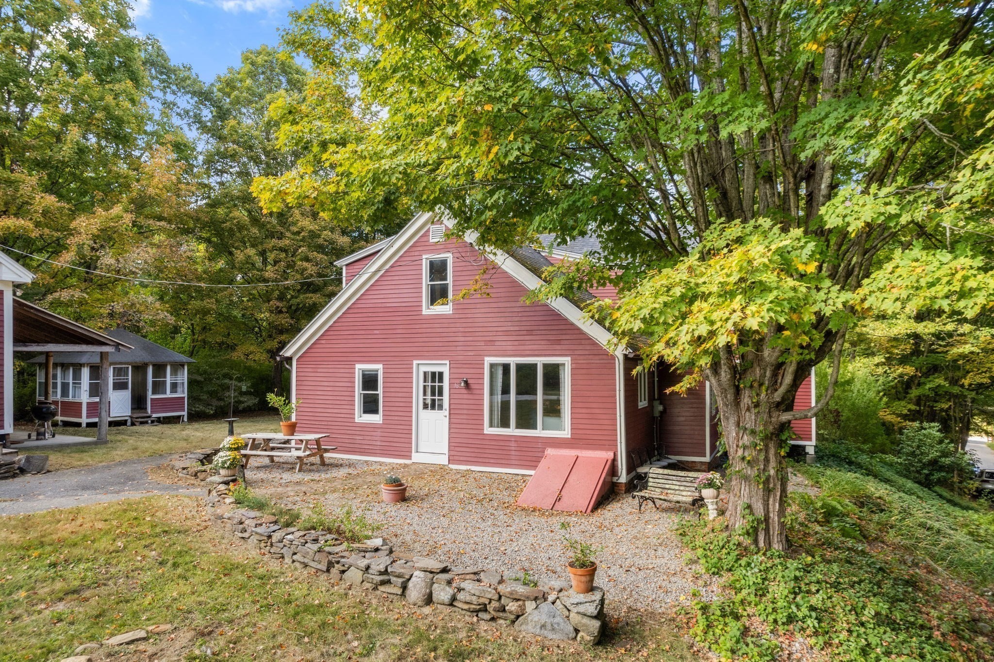 16 Summit Ave, Sturbridge, MA 01518 - Image 2