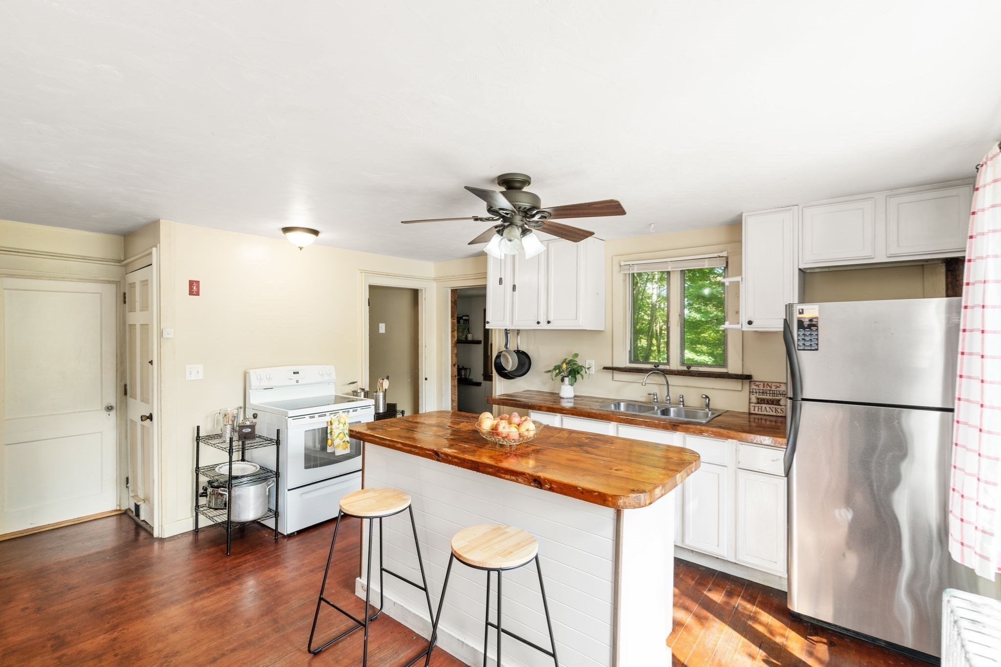 16 Summit Ave, Sturbridge, MA 01518 - Image 12