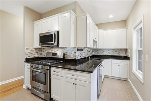 9 Montgomery Ave, Apt 1