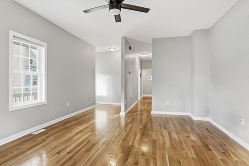 9 Montgomery Ave, Apt 1