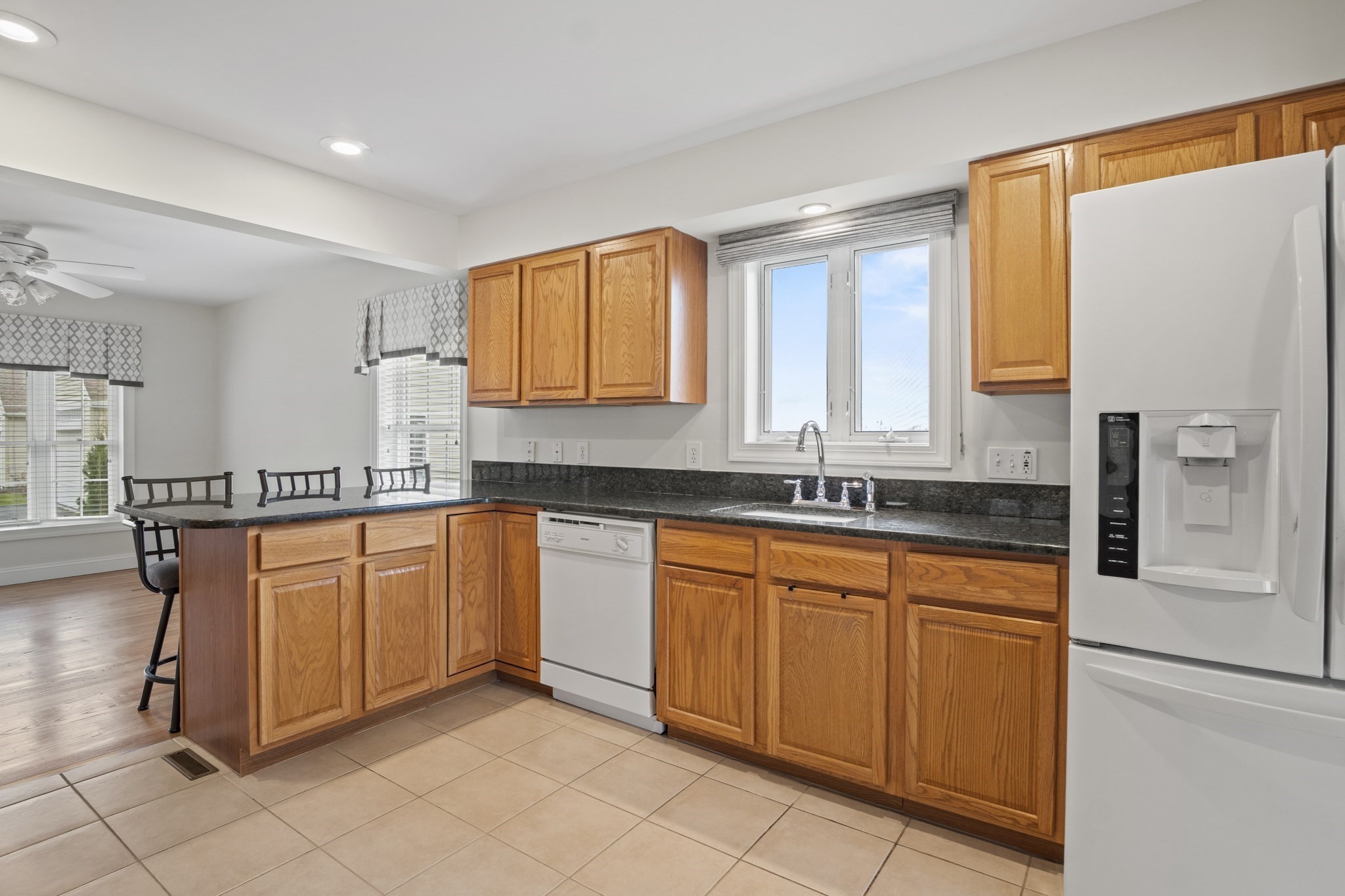 71 Hillside Village Drive Unit 71, West Boylston, MA 01583 - Image 3