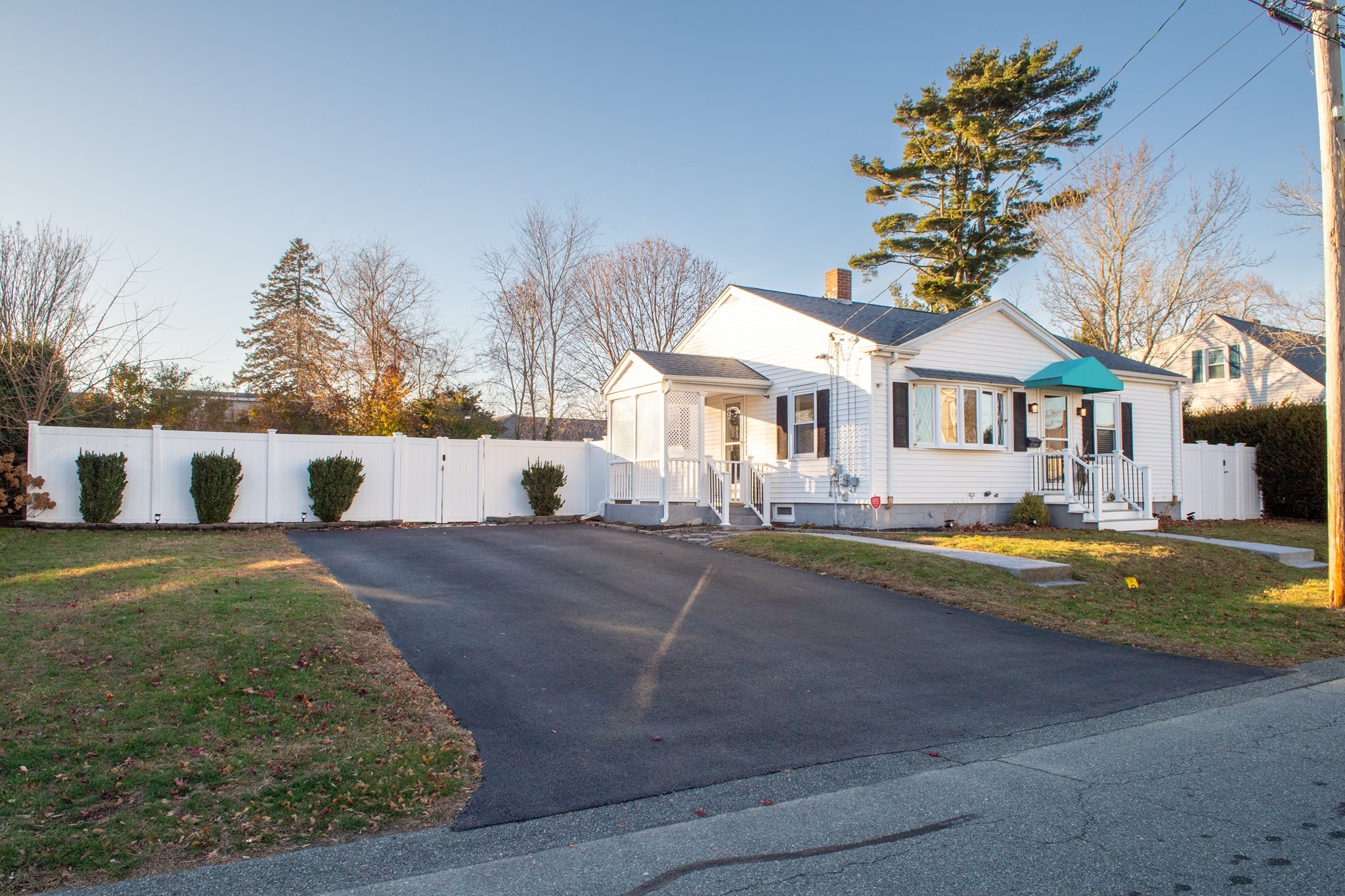 395 Hawes St, New Bedford, MA 02745 - Image 2