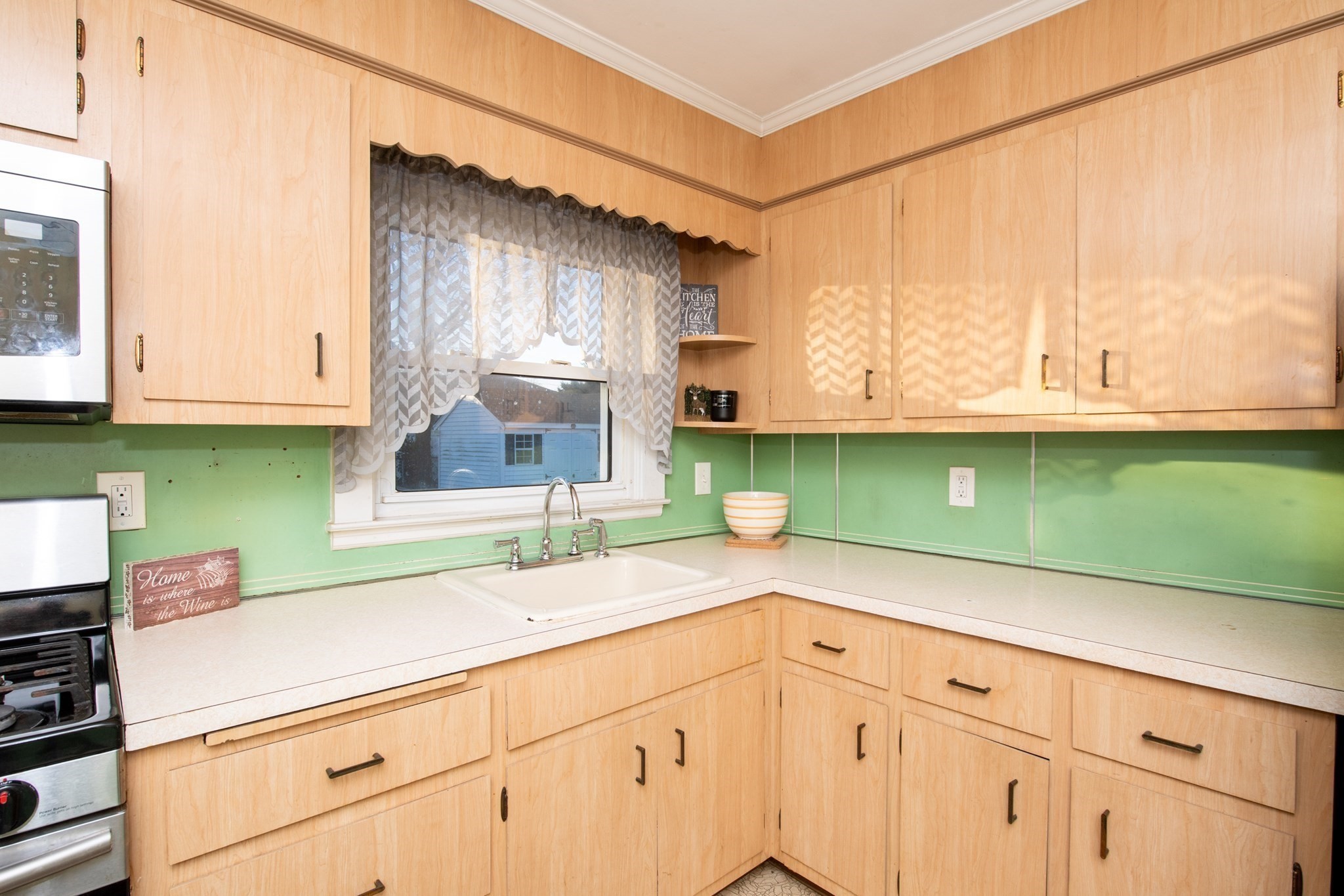 395 Hawes St, New Bedford, MA 02745 - Image 20