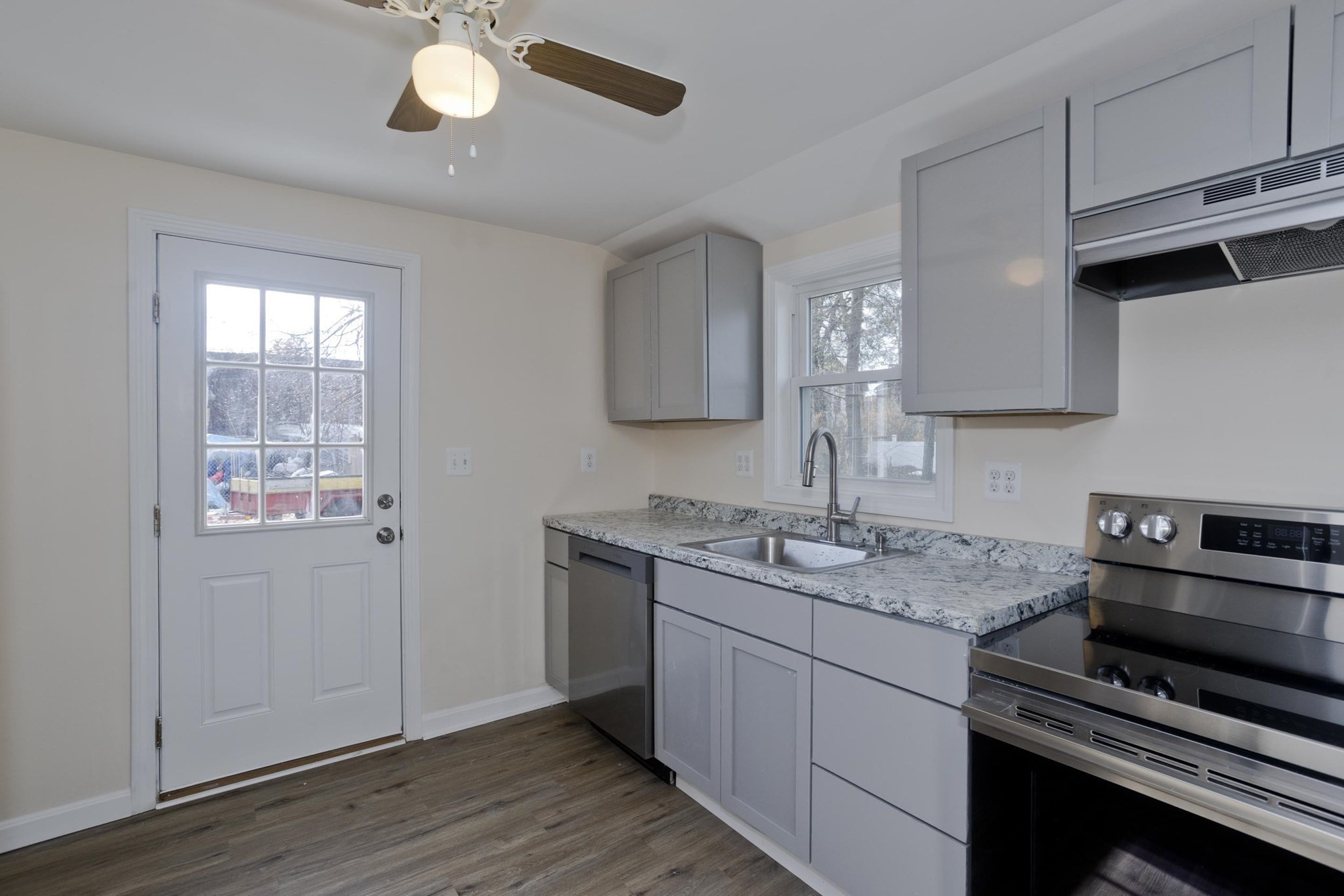 19 Quincy St, Springfield, MA 01109 - Image 7