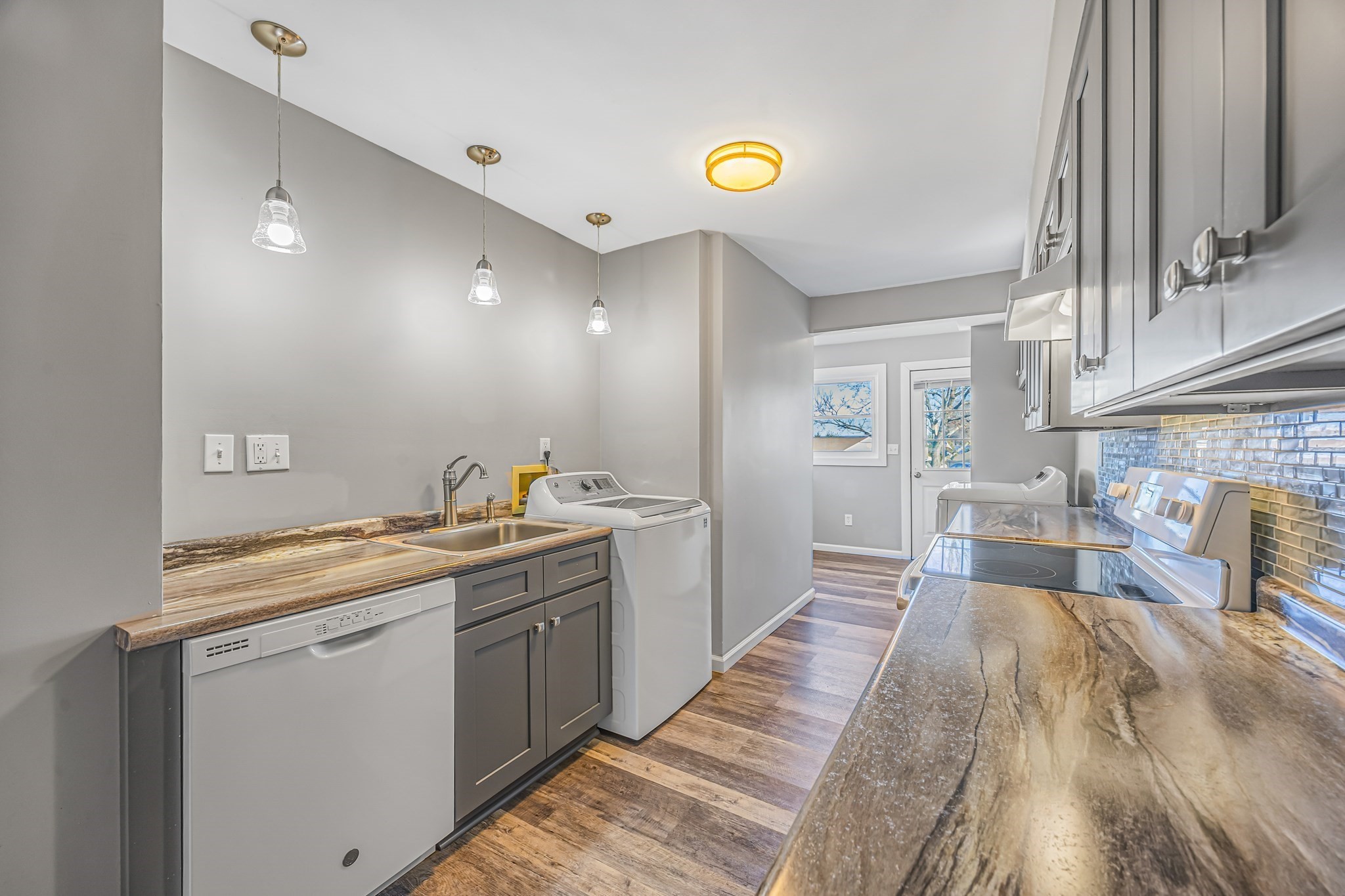 82 Mitchell Drive Unit 82, Chicopee, MA 01022 - Image 12