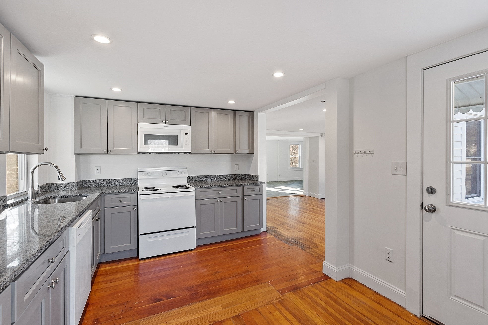 66 Clinton Street, Shrewsbury, MA 01545 - Image 8