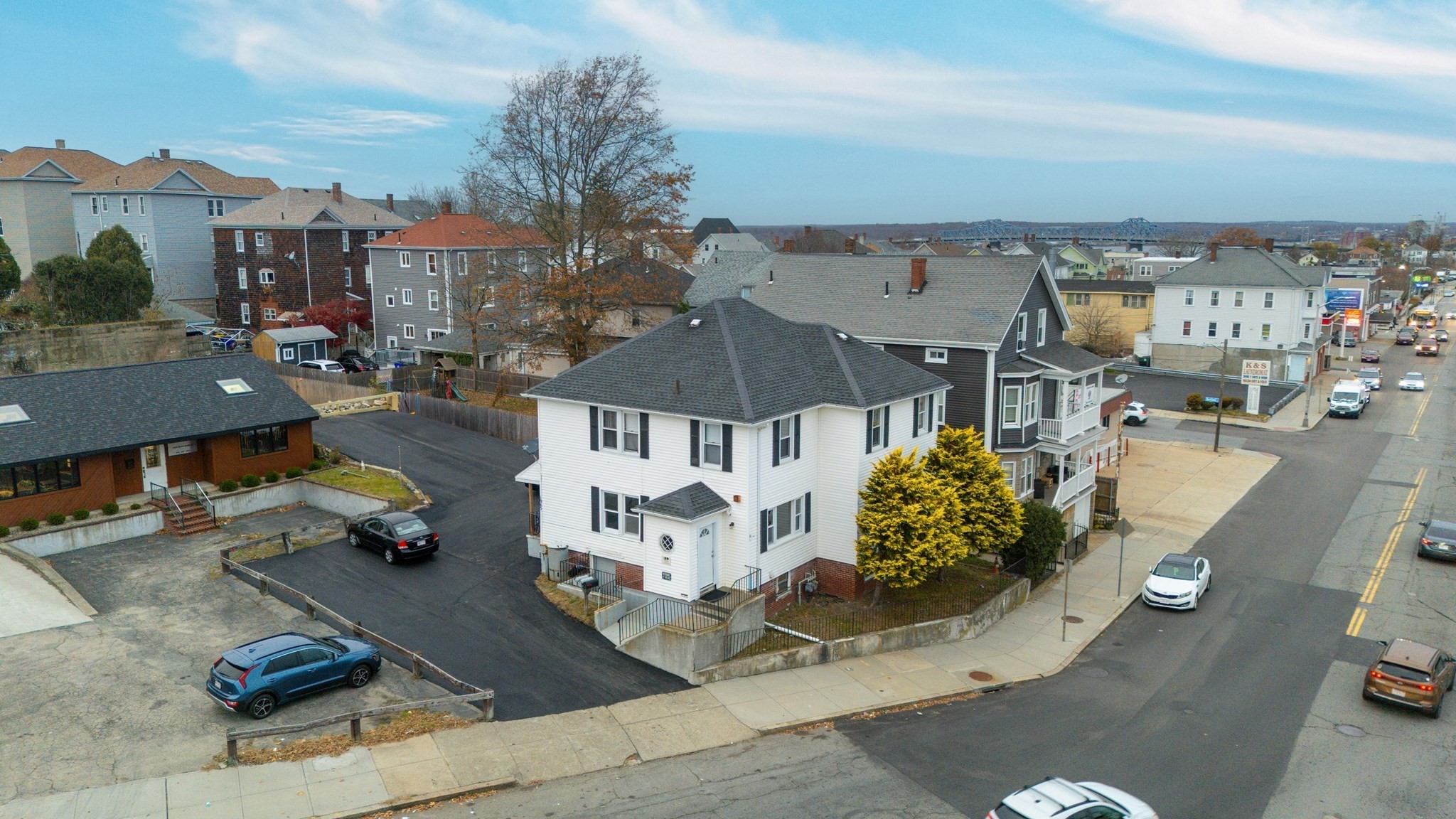 1039 S Main St, Fall River, MA 02724
