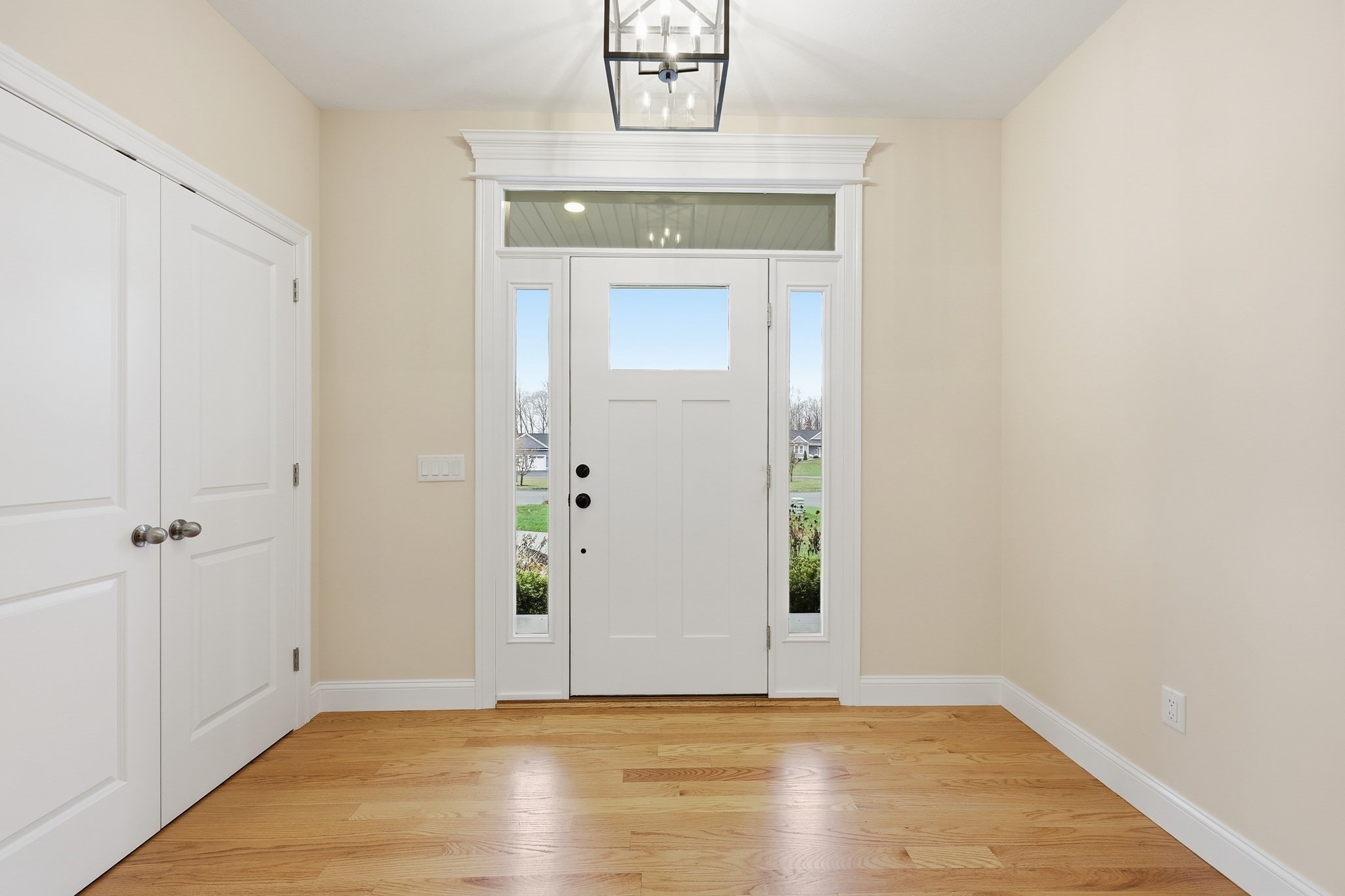 28 Sycamore Cir, Belchertown, MA 01007 - Image 6