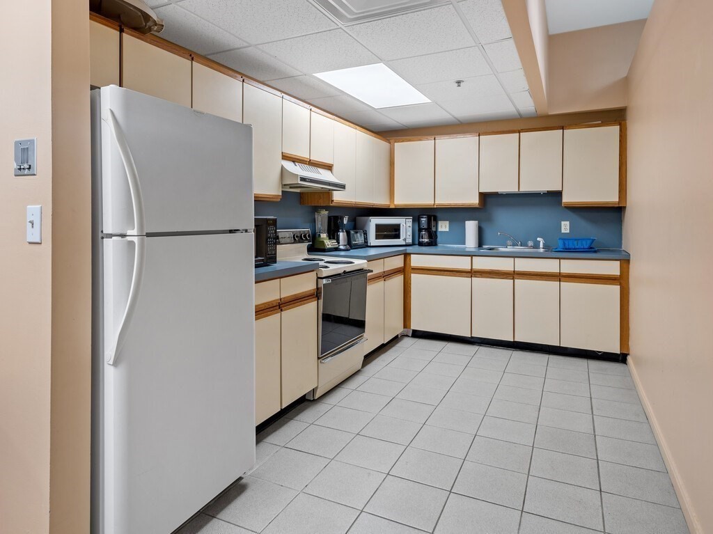 10 Linwood St Unit 214, Malden, MA 02148 - Image 27