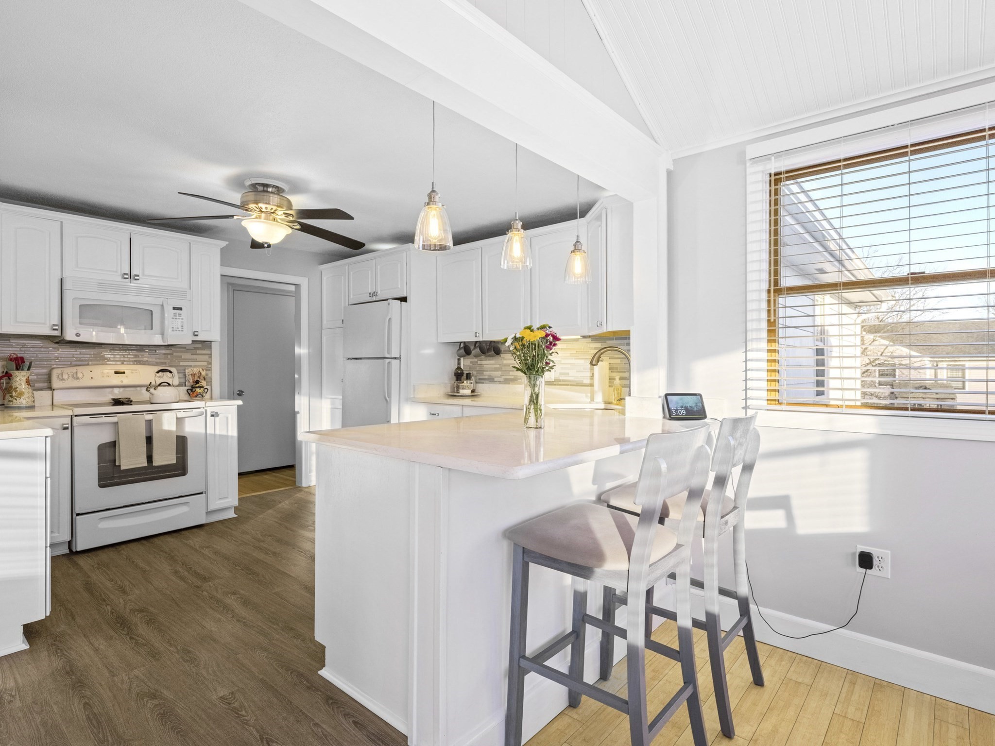 1 Mansfield Dr, Wakefield, MA 01880 - Image 12