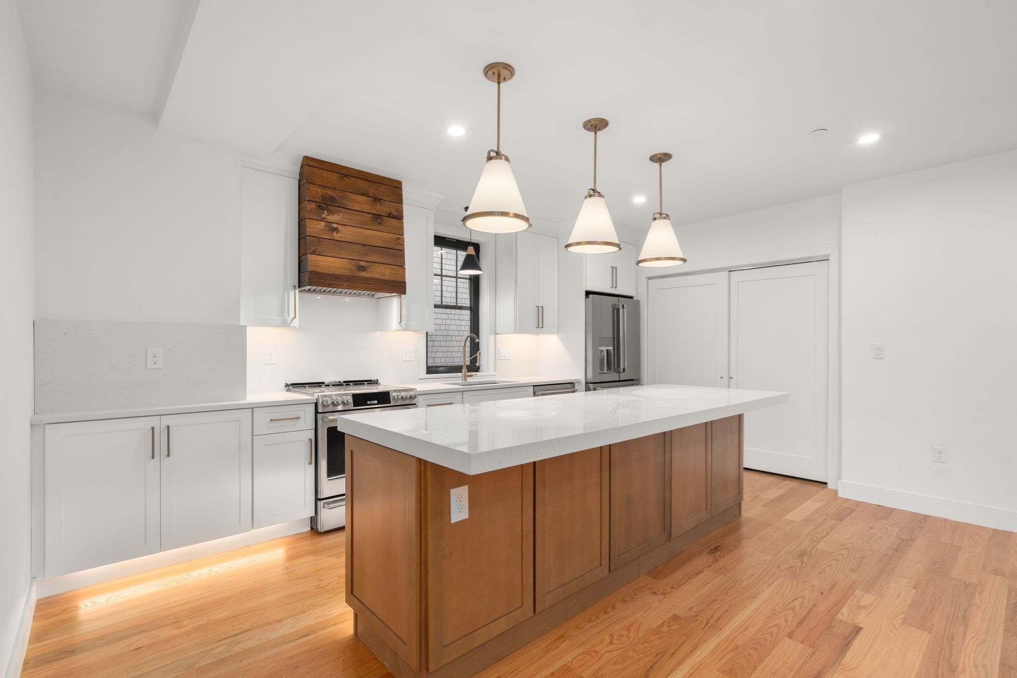 9 Sydney Unit 202, Dorchester, Boston, MA 02125 - Image 2