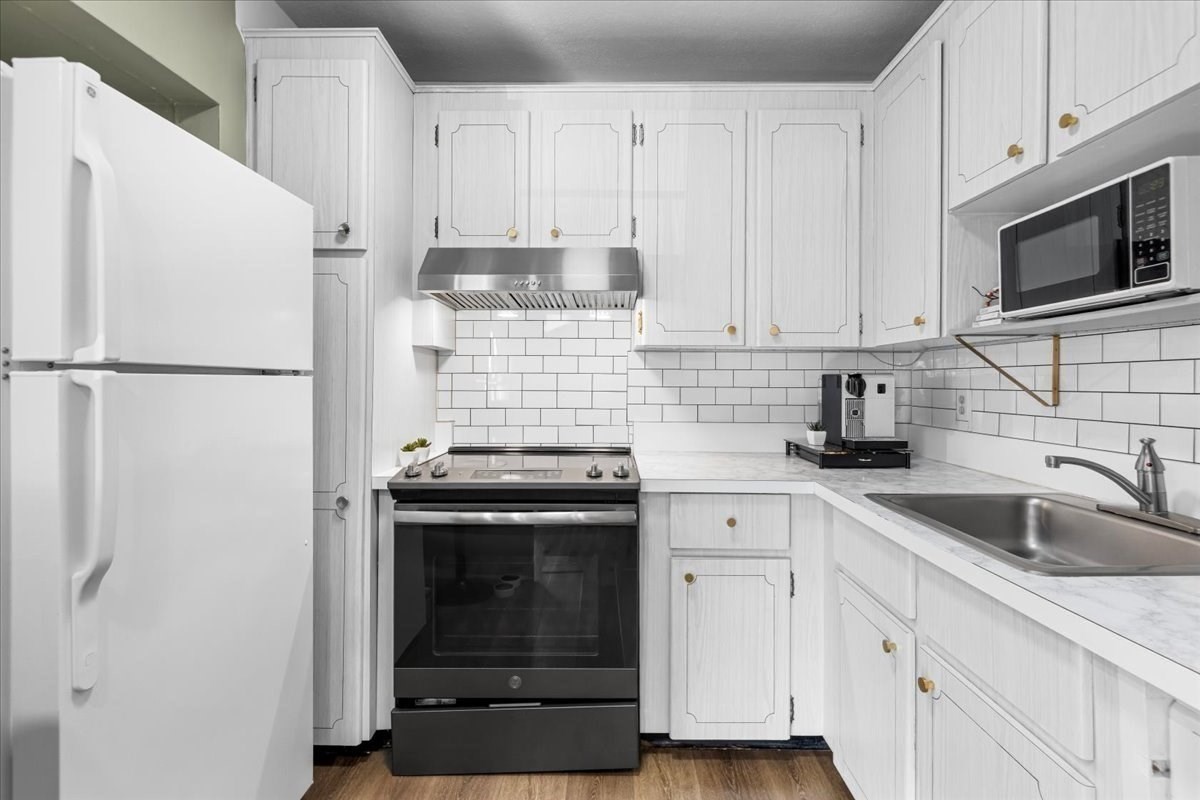 115 Grove St. Unit 11., West Roxbury, Boston, MA 02132 - Image 11