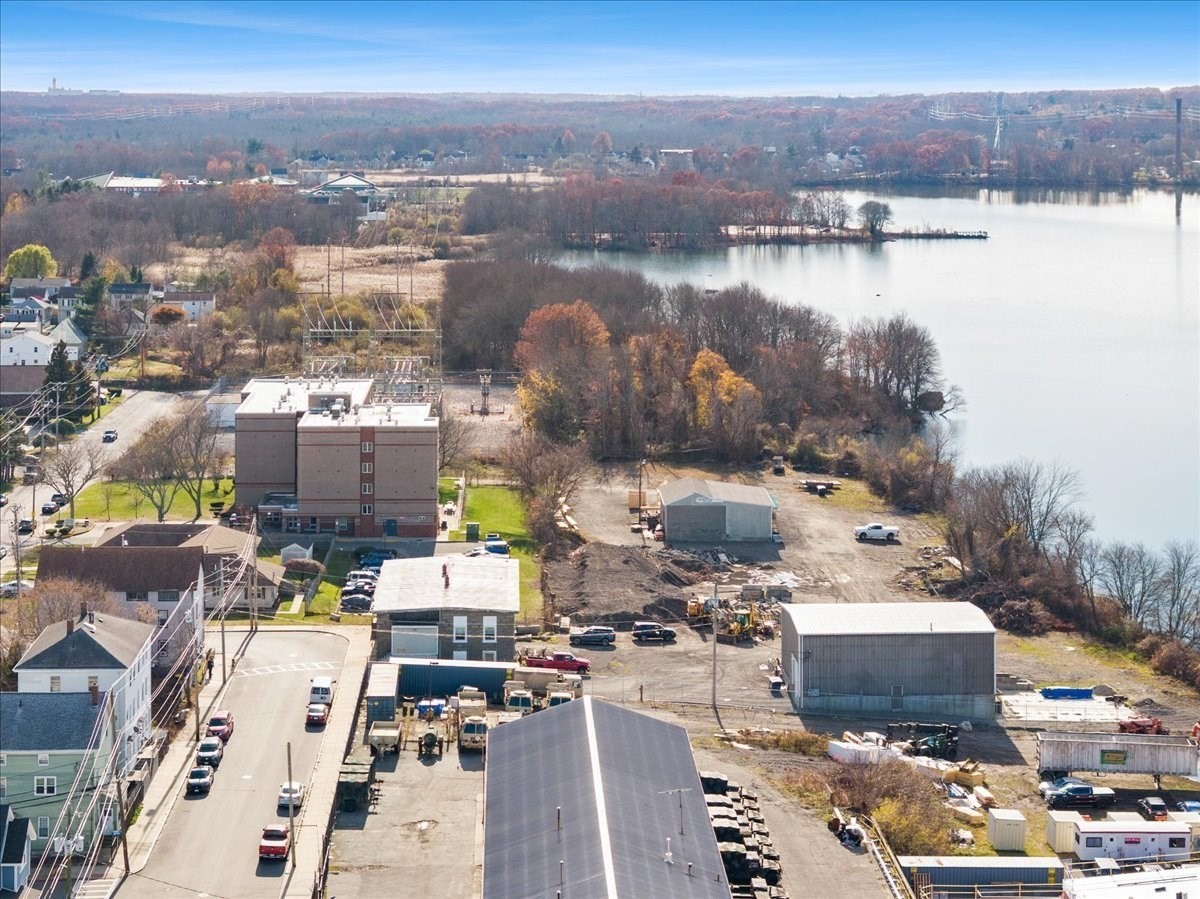 593 Montaup St, Fall River, MA 02724 - Image 32