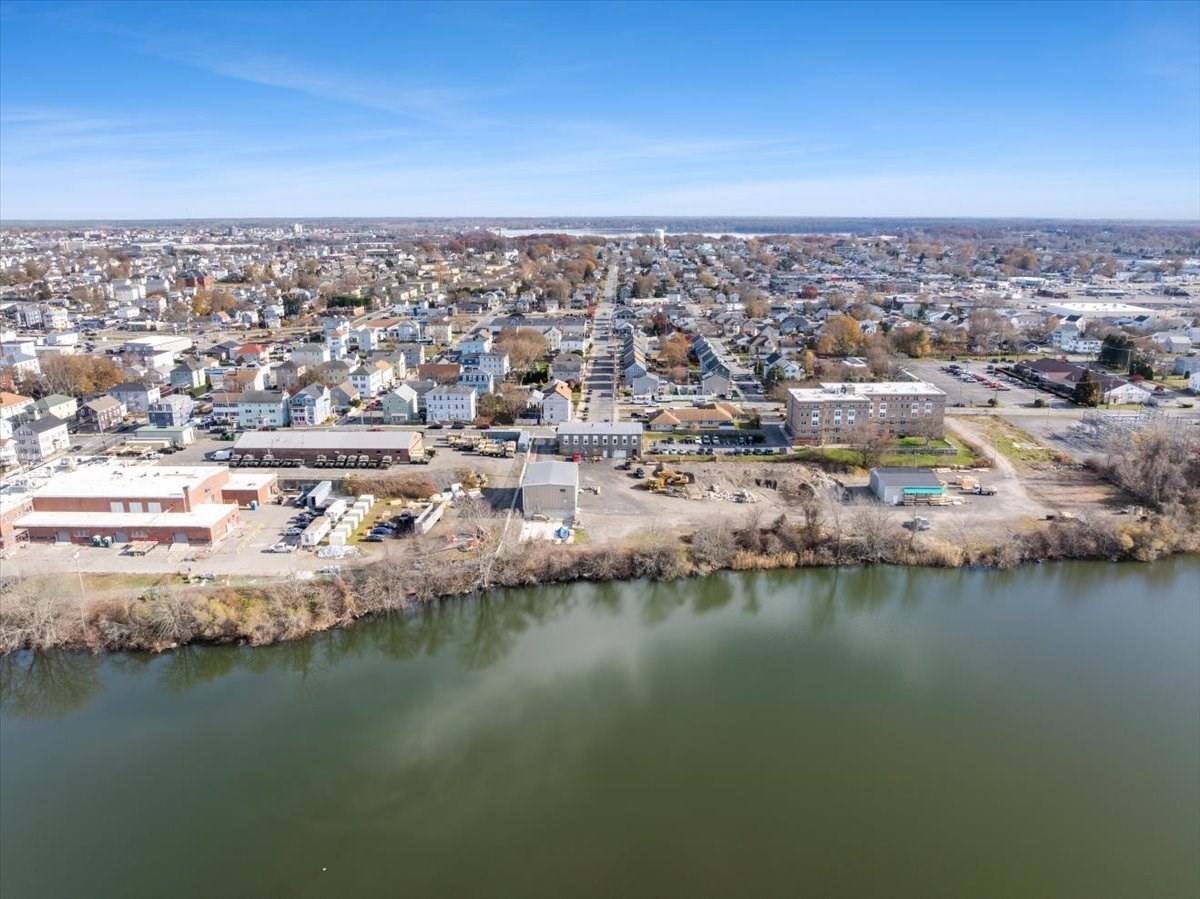 593 Montaup St, Fall River, MA 02724 - Image 33