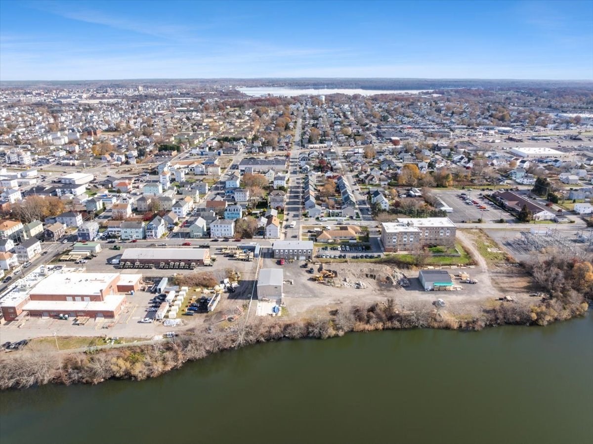 593 Montaup St, Fall River, MA 02724 - Image 34