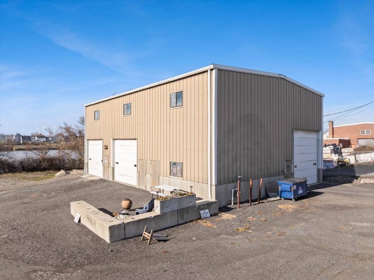 593 Montaup St, Fall River, MA 02724 - Image 8