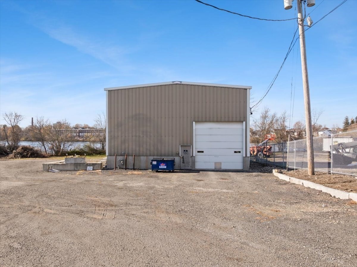 593 Montaup St, Fall River, MA 02724 - Image 10