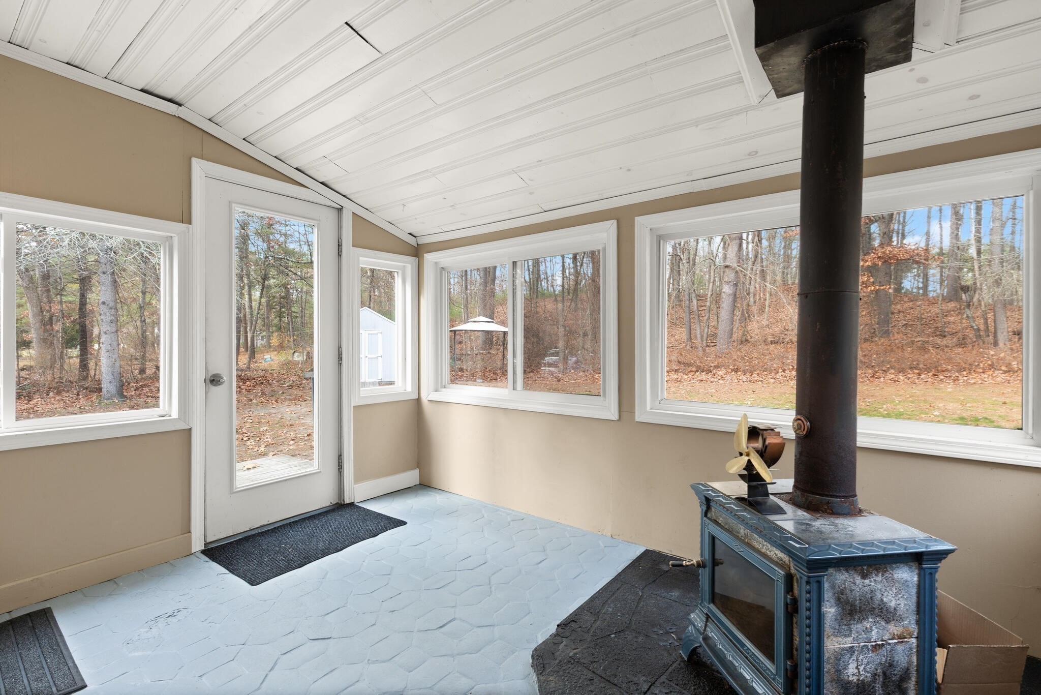 319 Pleasant St, Dunstable, MA 01827 - Image 32