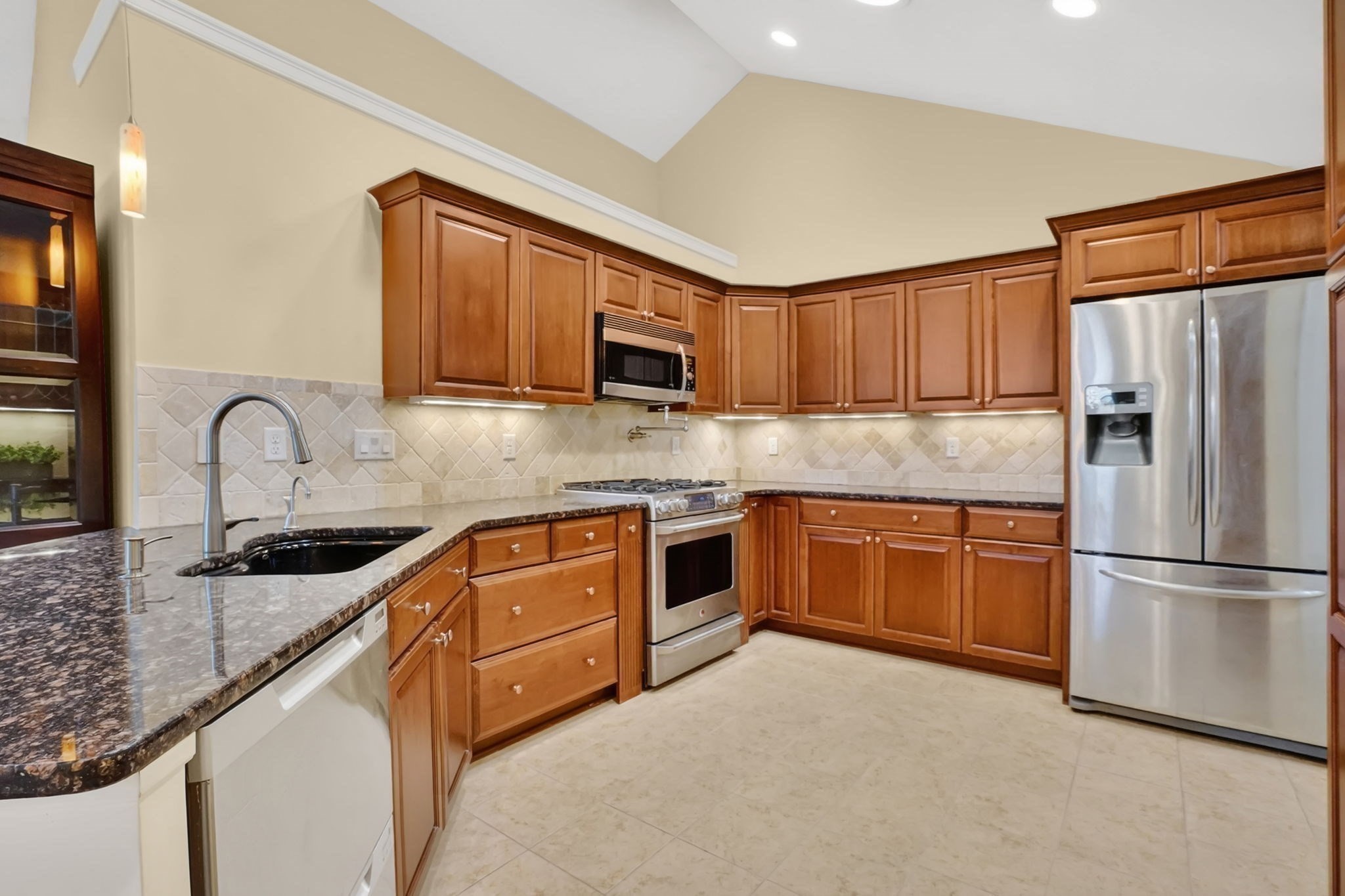 126 Stonybrook Way Unit 126, South Hadley, MA 01075 - Image 16