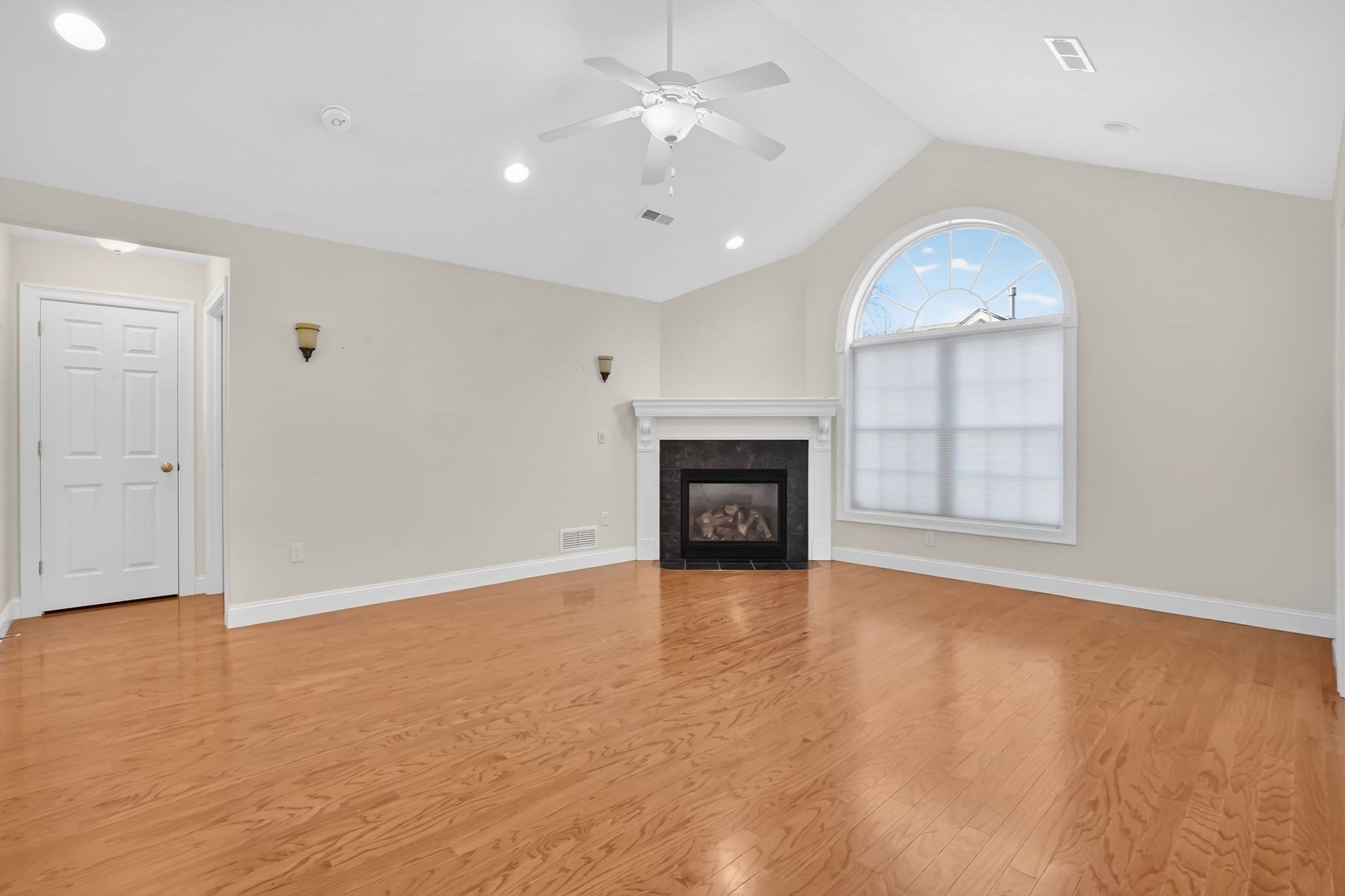 126 Stonybrook Way Unit 126, South Hadley, MA 01075 - Image 6