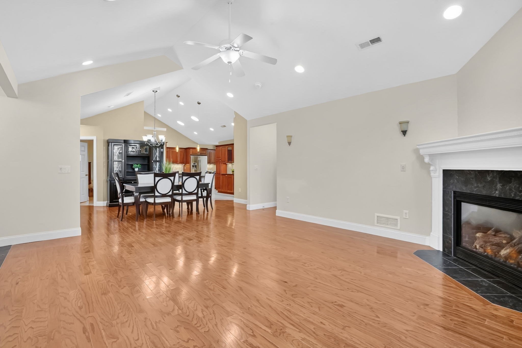 126 Stonybrook Way Unit 126, South Hadley, MA 01075 - Image 7